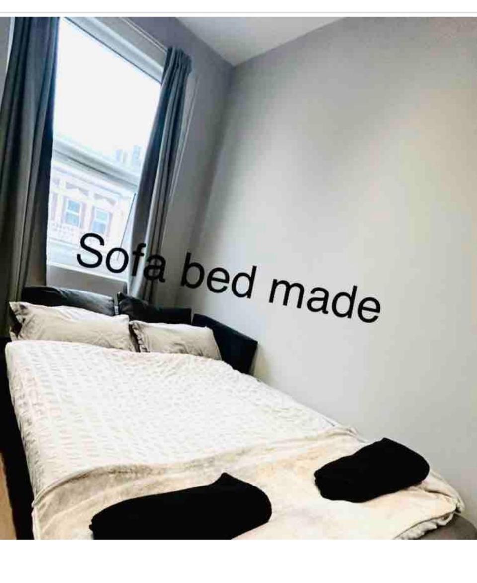 Locations 1 Bed Sleeps 4 Londra