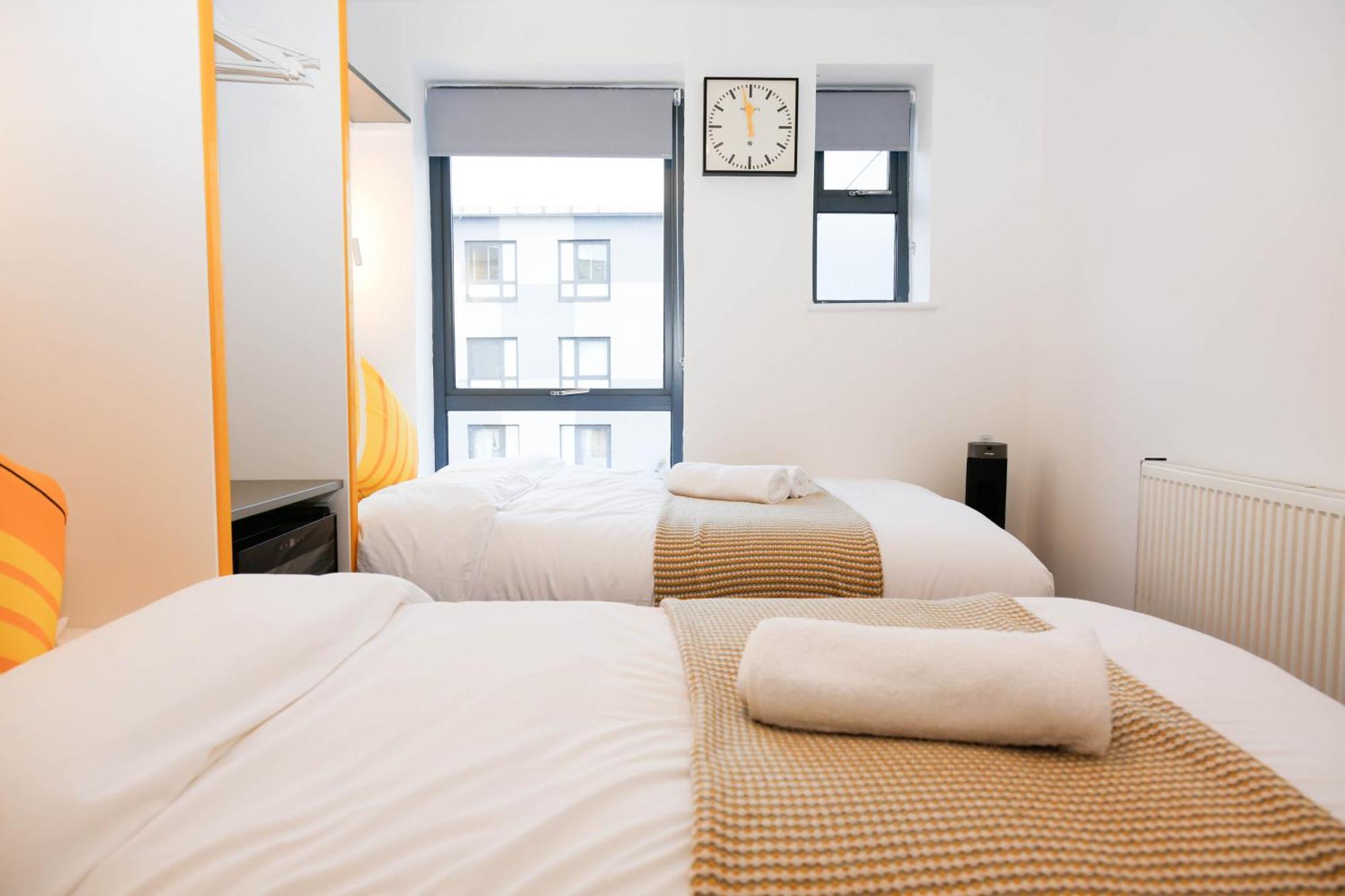 Lägenhet New Luxury In Location Next To Shops, Cafes, Bars & Metro