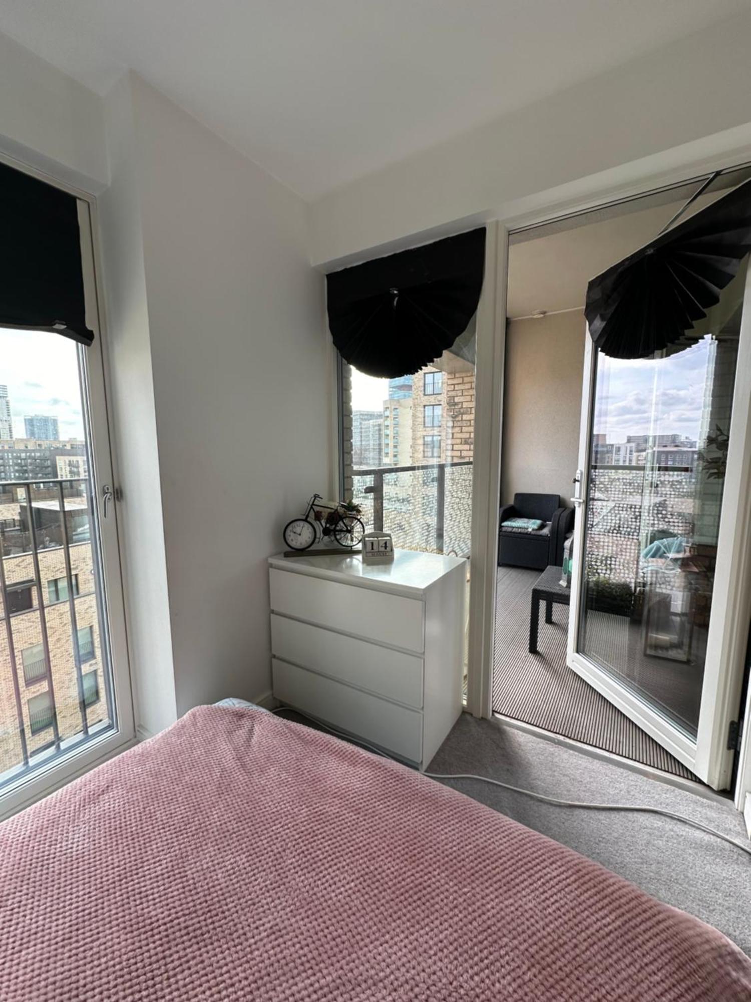 Luxury 3 Bedroom Flat In Stratford, Londra