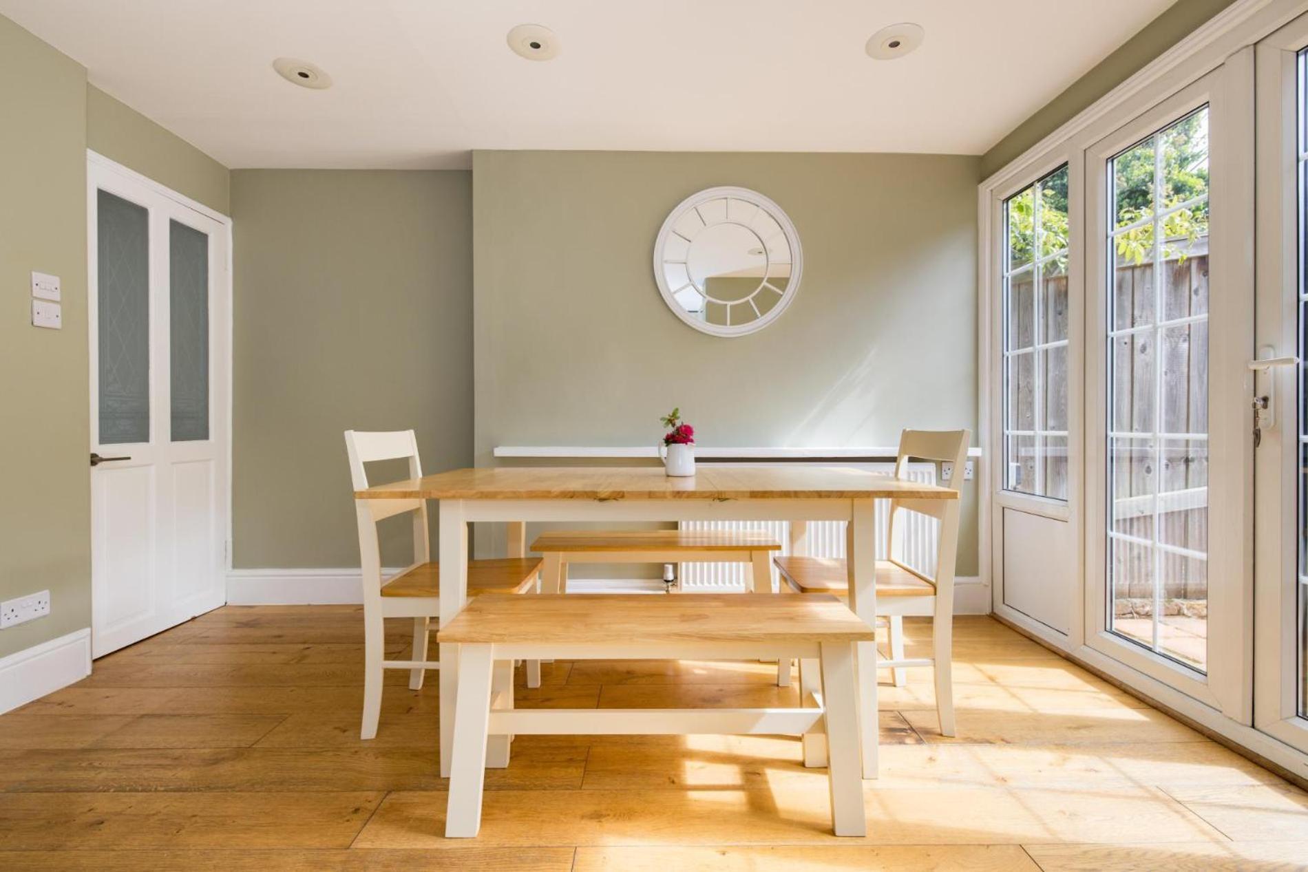 The Thames Embrace 3 Bedroom And Garden House In Battersea London