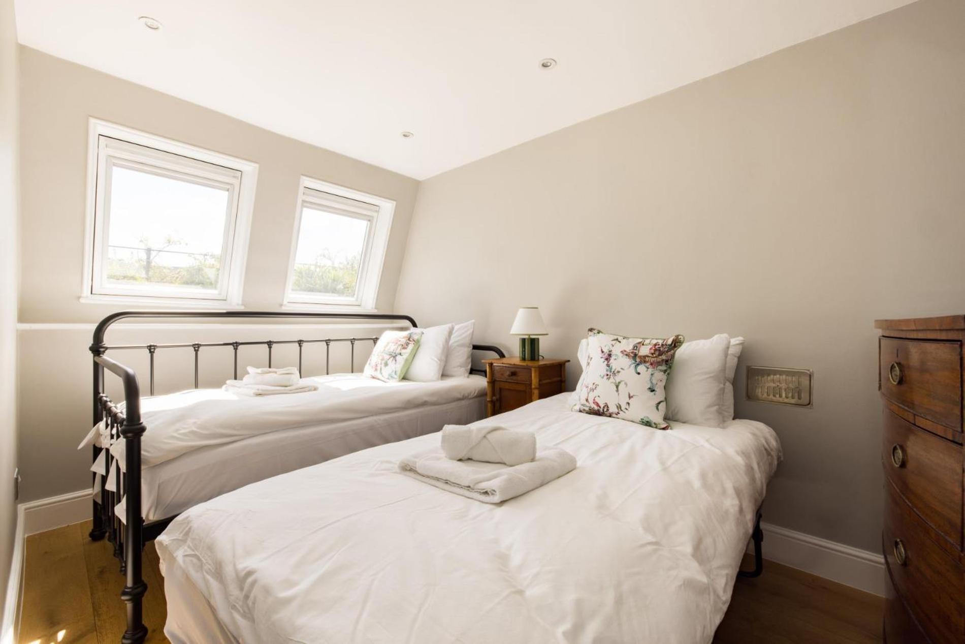 The Thames Embrace 3 Bedroom And Garden House In Battersea Apartment *