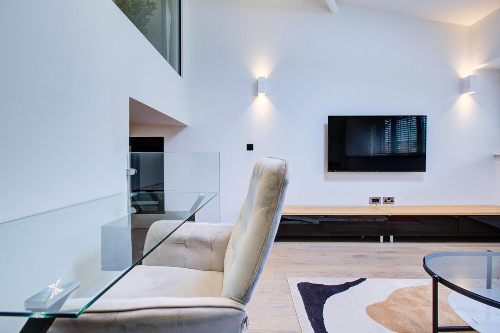 The Loft House By Artsy * Londres
