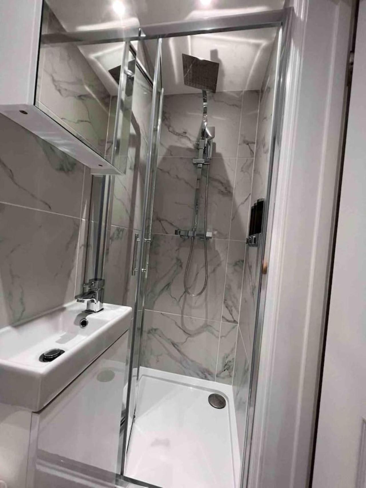 Affittacamere London- Zone 2 En-suite Londra