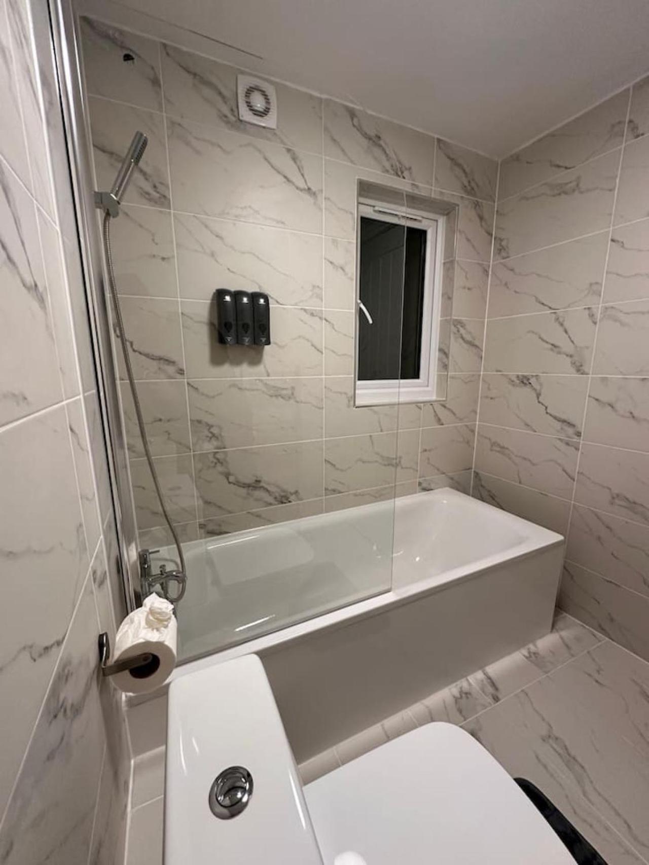 Modern Zone1 Affittacamere *