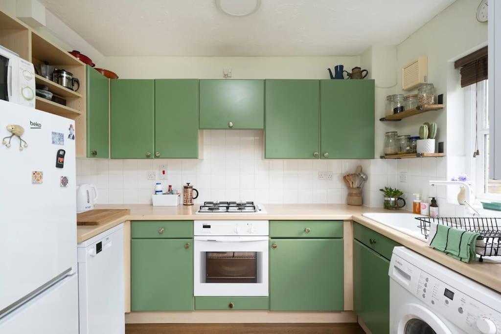 Holiday home Victoria Park 2 Bedroom House W/ Garden & Parking