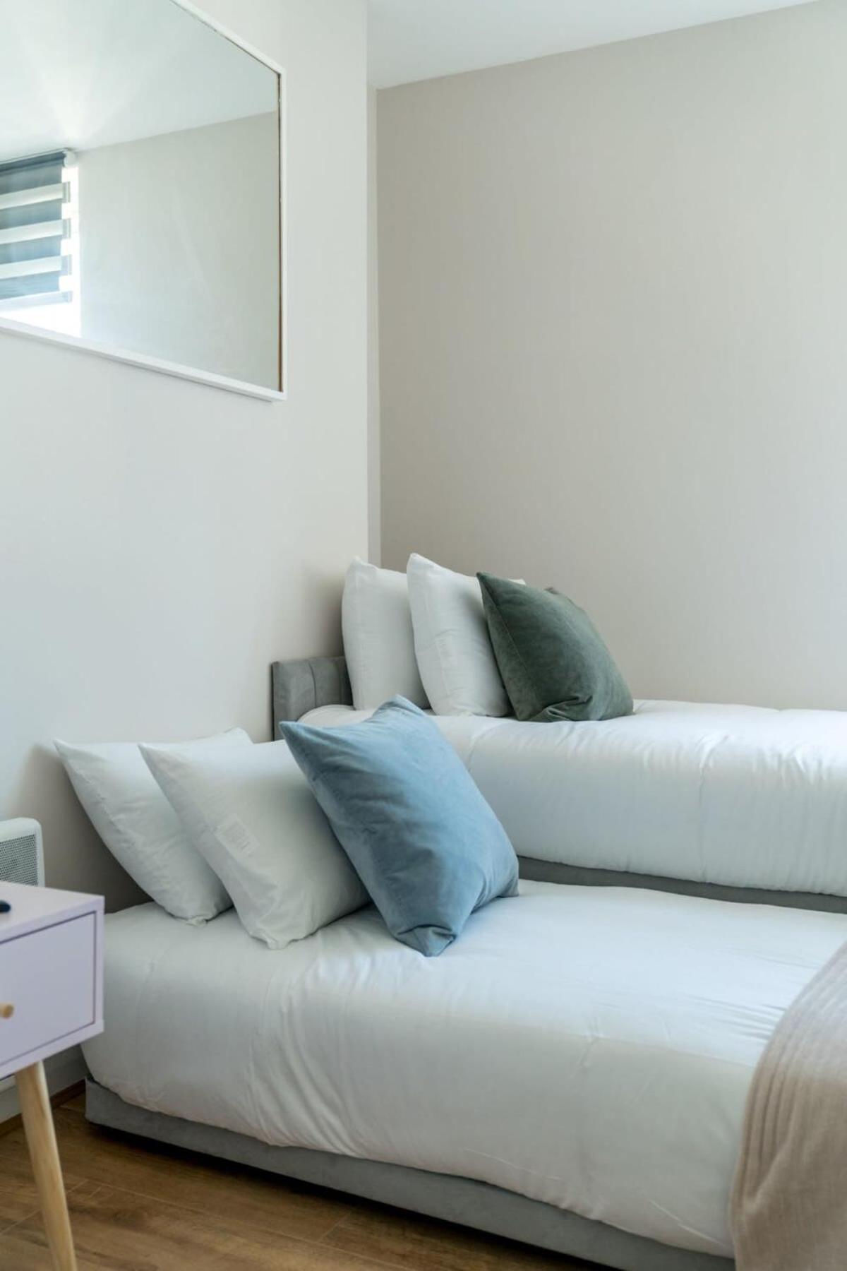 Of - Lovely Two Bedroom London