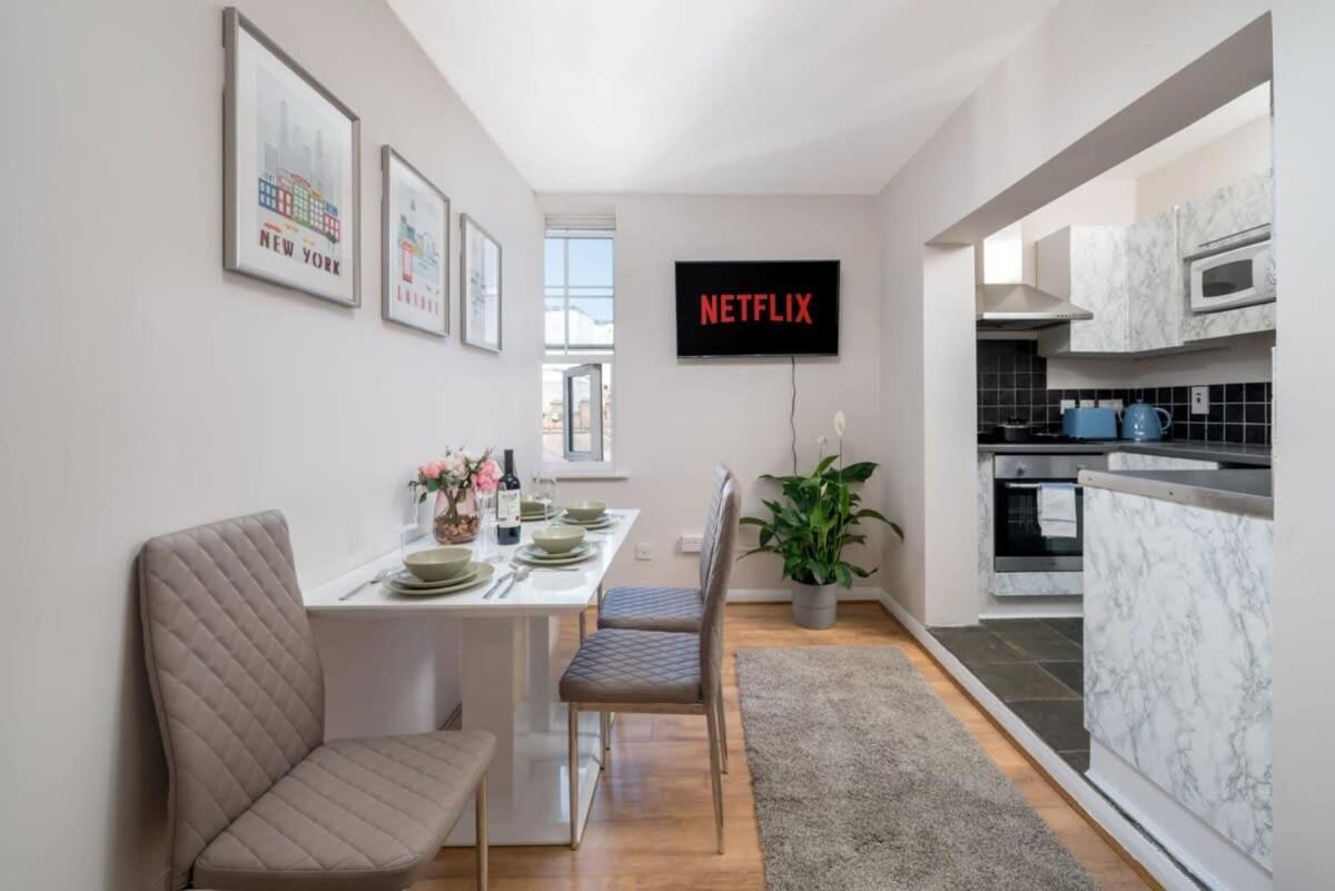Lägenhet Of - Lovely Two Bedroom