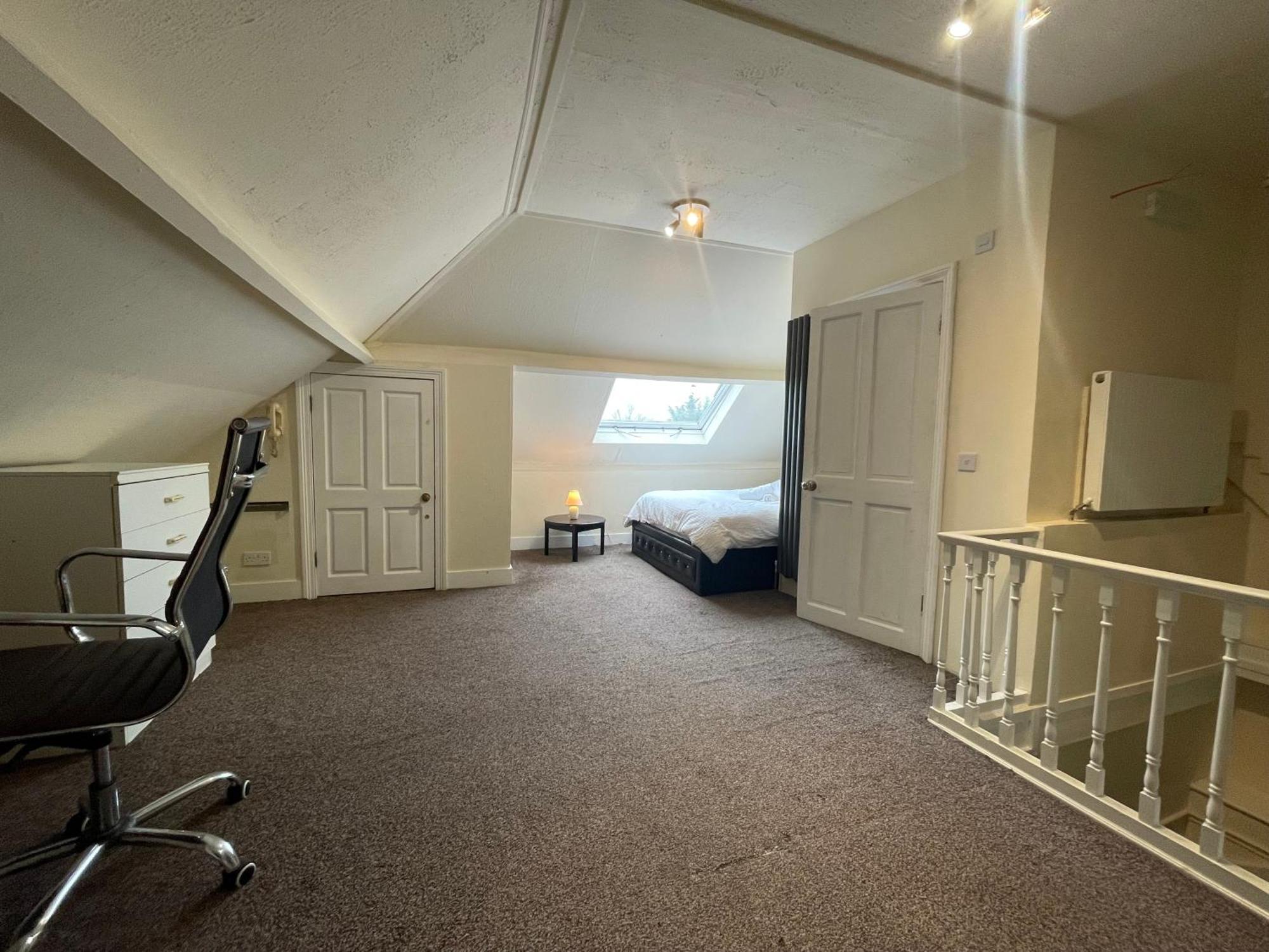 With Private Bathroom And Shared Kitchen London