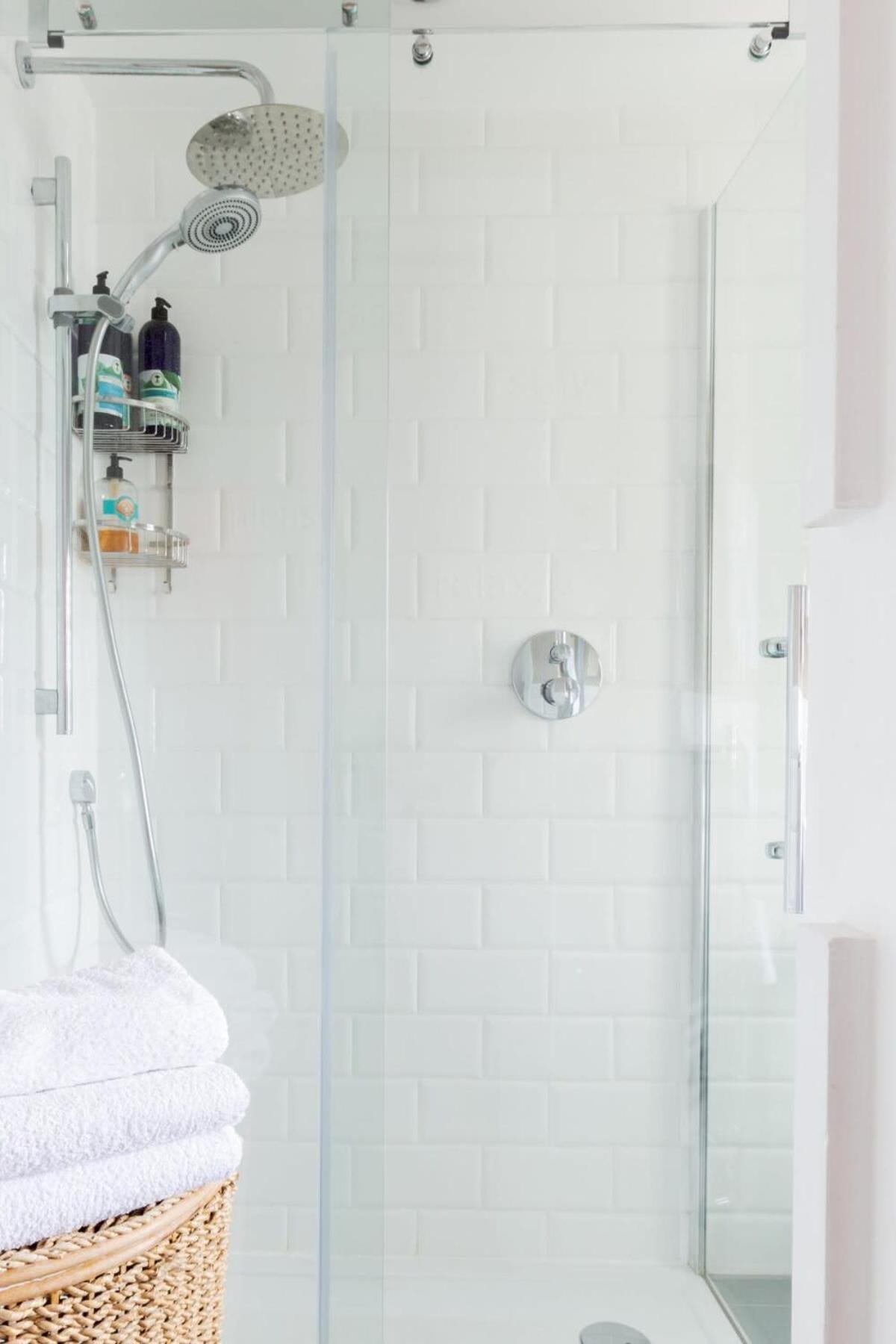 Stylish With Private Rooftop In Covent Garden Londra