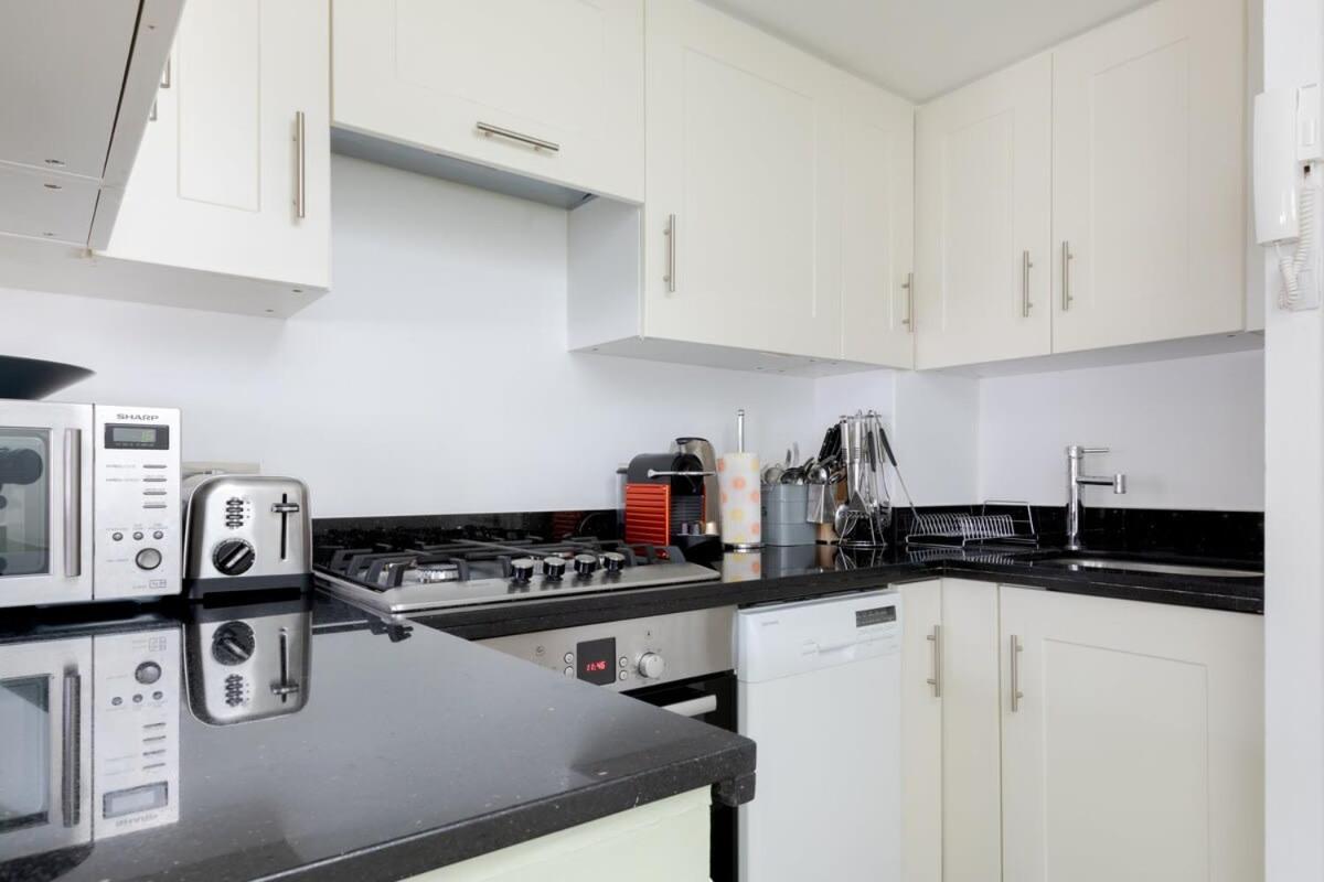 Stylish With Private Rooftop In Covent Garden Appartamento