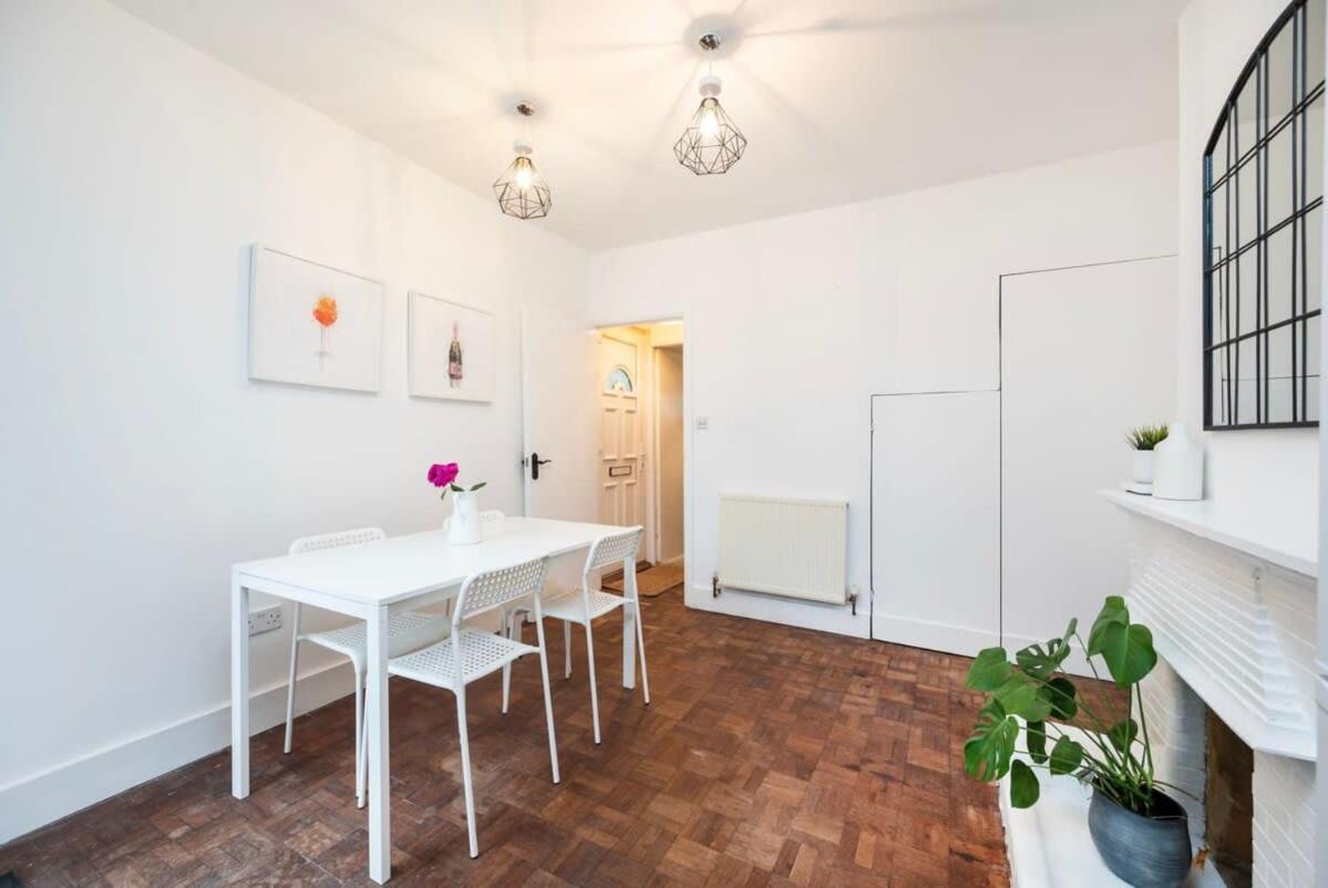 Lovely 2br House In Norwood Junction Vakantiehuis *