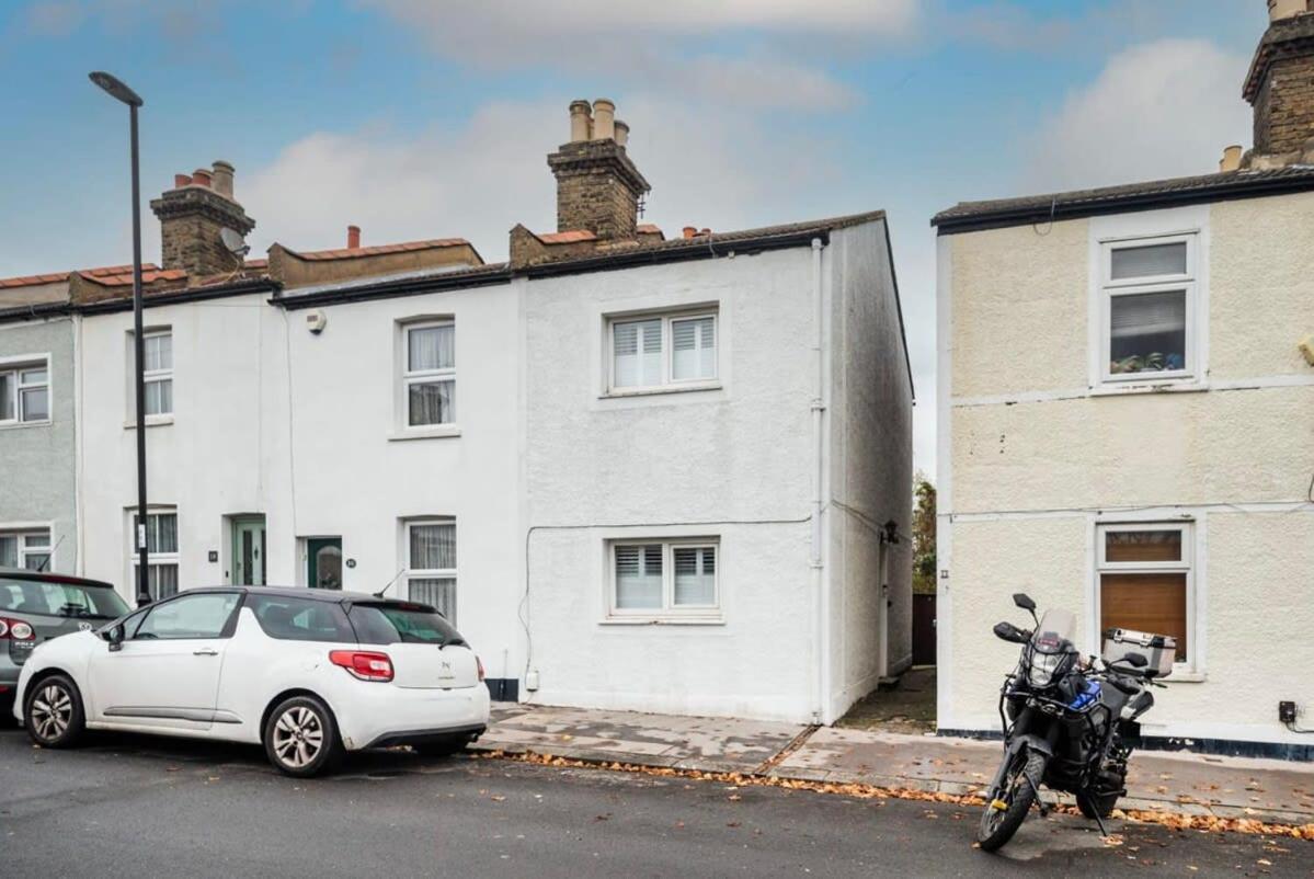 Lovely 2br House In Norwood Junction * Londen