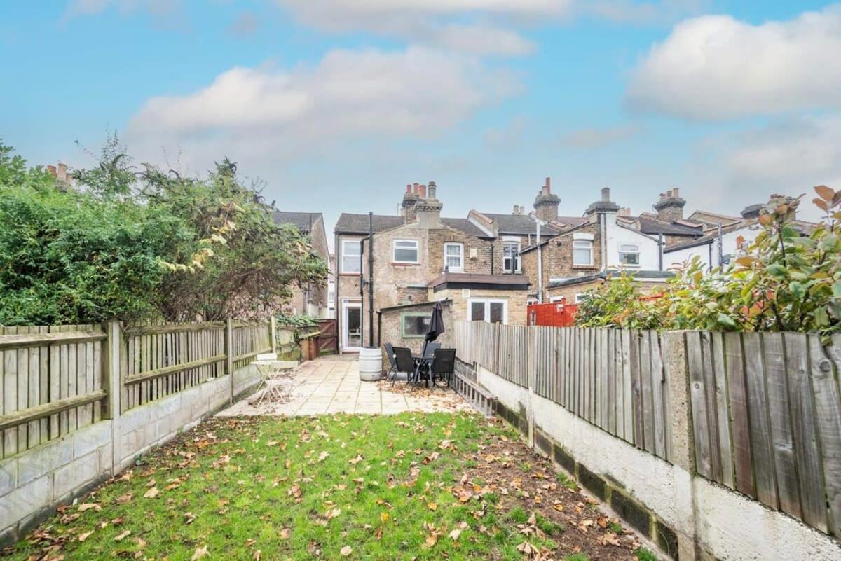 Vakantiehuis Lovely 2br House In Norwood Junction *