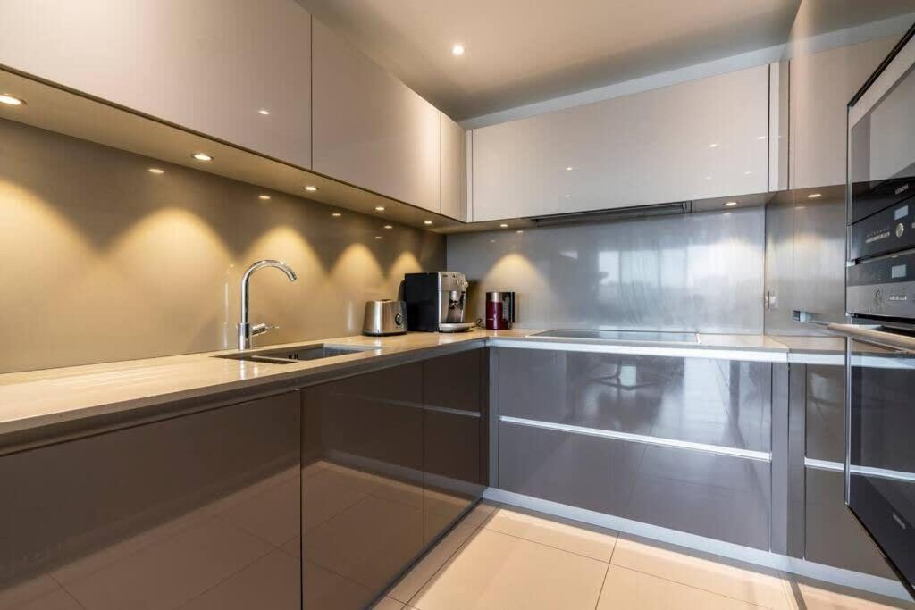 Lejlighed 1 Bedroom Penthouse Flat In East *