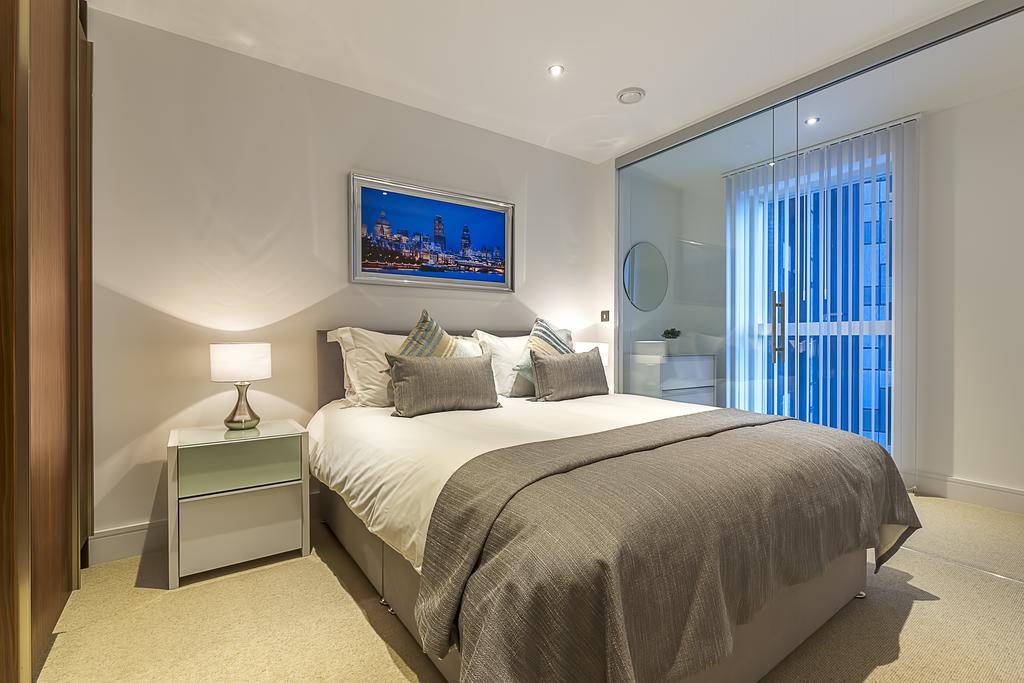 Lincoln Plaza Apartment London