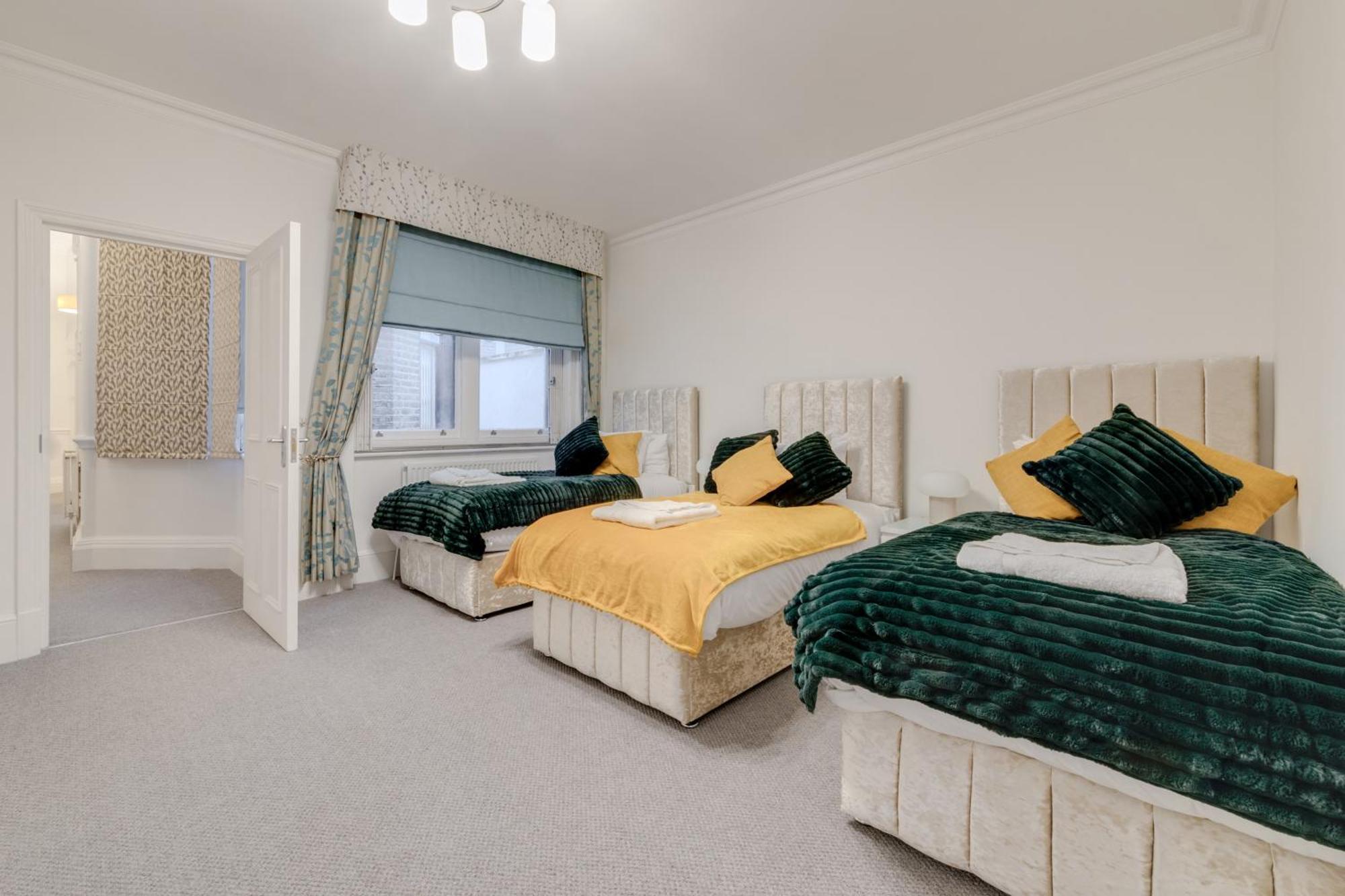 Stylish 3 Bedroom Luxury In Harley Street - 3hs Leilighet London