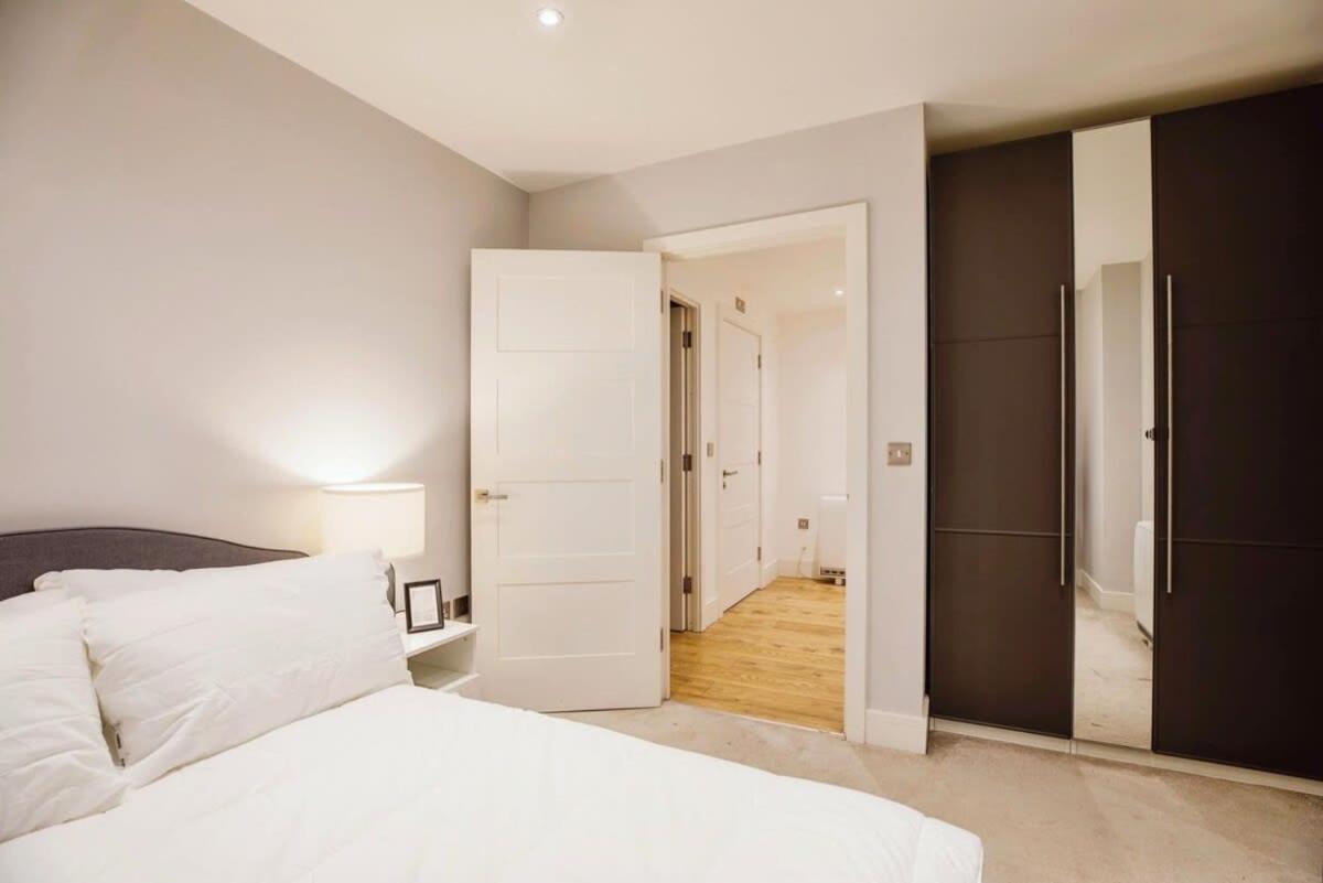 Modern 2br Flat Style And Comfort Combined Apartment London