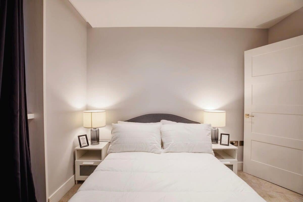 Modern 2br Flat Style And Comfort Combined London