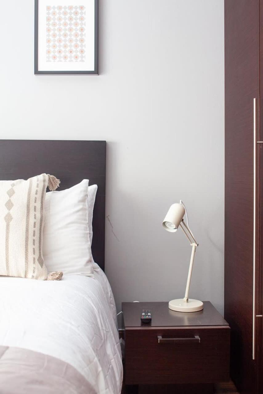 Modern And Comfortable Air-conditioned 2br Flat * Londra