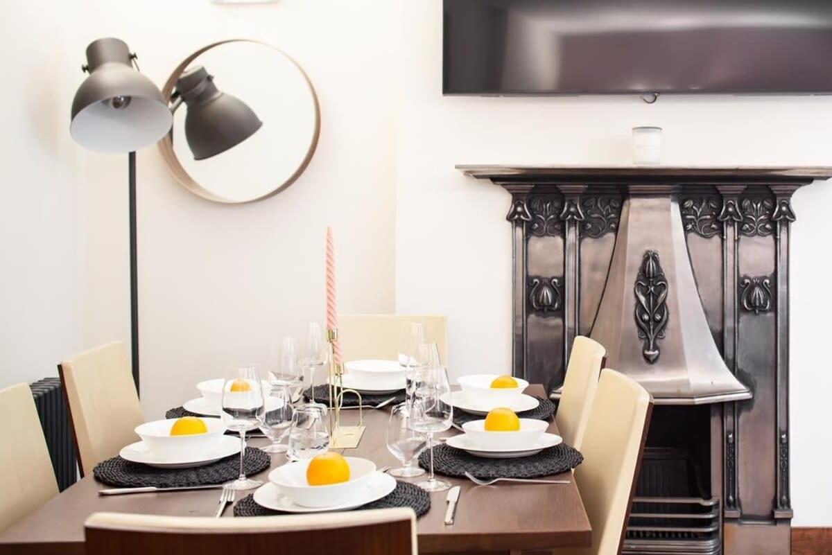 Modern And Comfortable Air-conditioned 2br Flat * Londra