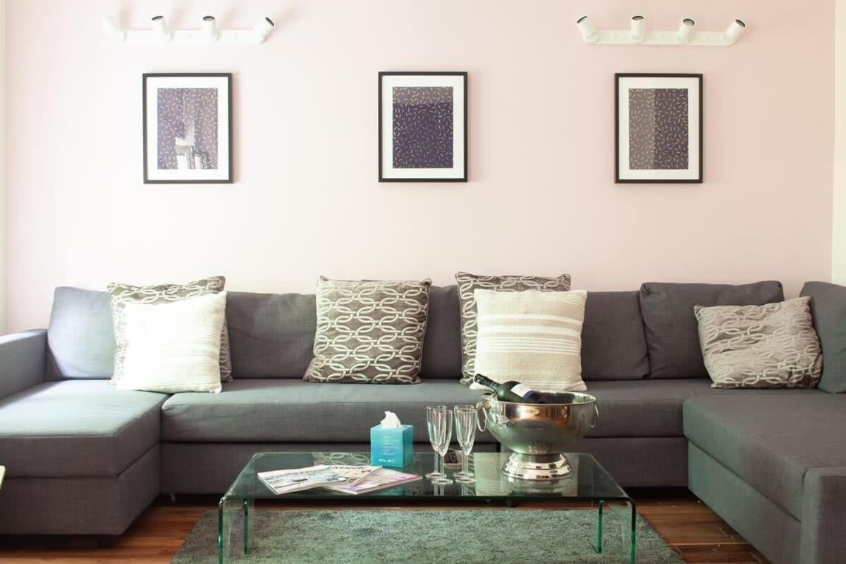 Modern And Comfortable Air-conditioned 2br Flat Appartamento