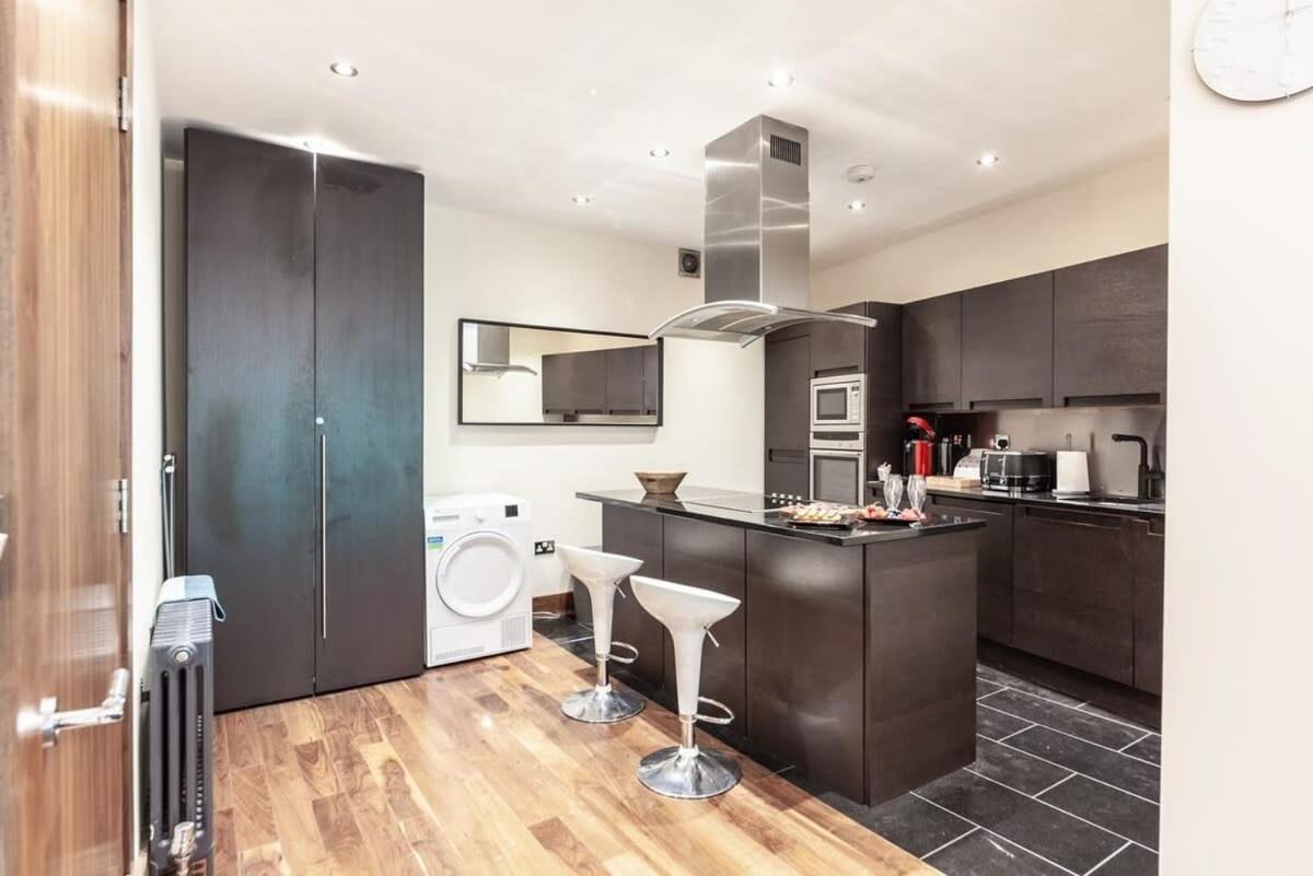 Modern And Comfortable Air-conditioned 2br Flat Appartamento *
