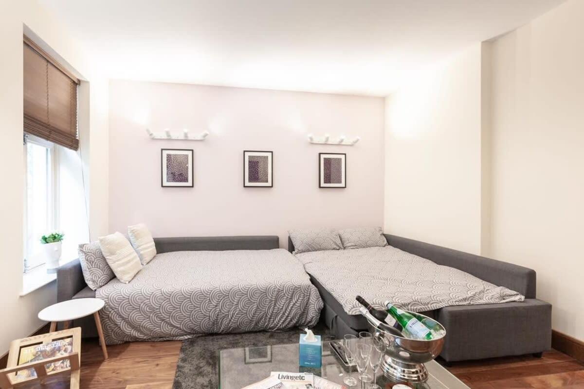 Modern And Comfortable Air-conditioned 2br Flat Appartamento