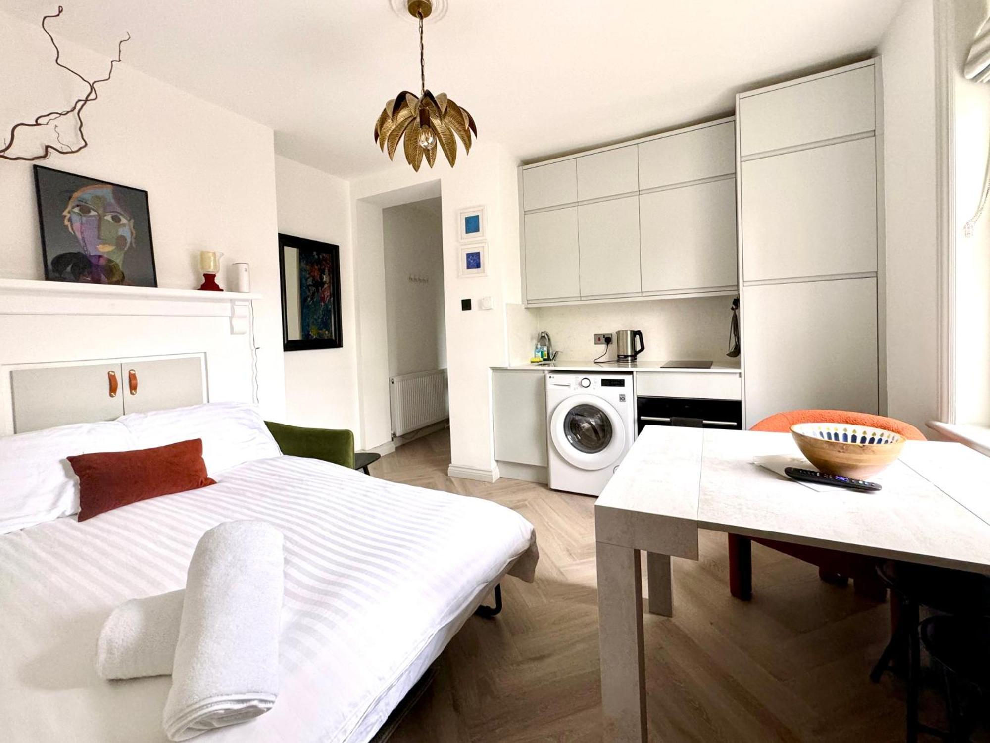 Cozy And Bright One Bed In Marylebone * Londen