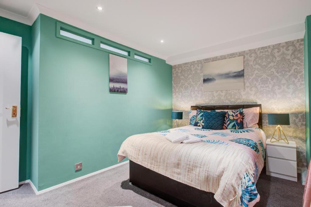 Edgware Road Two Bedroom * London