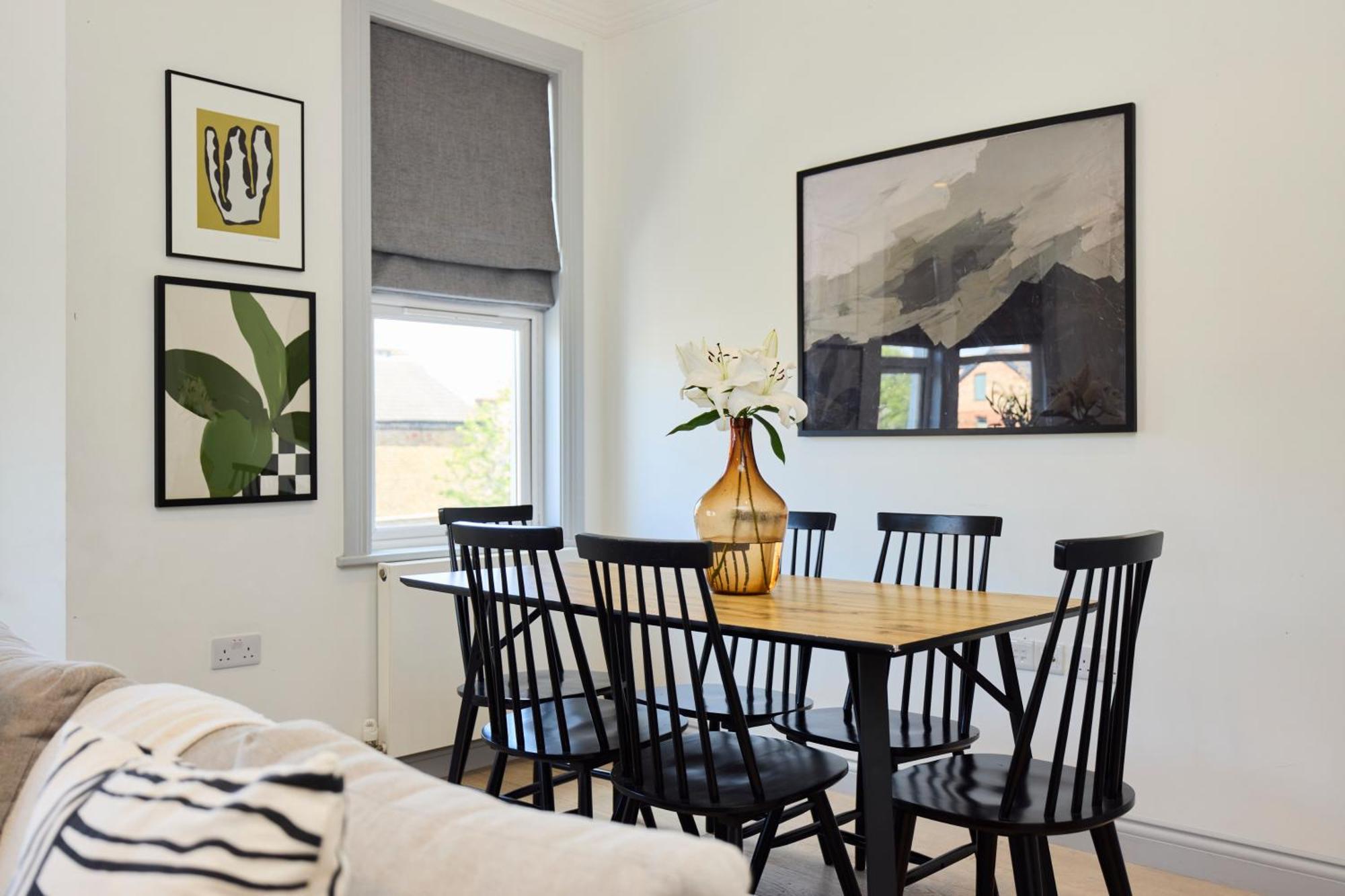 The Leghorn Quarters - Modern 3bdr With Balcony Apartment London