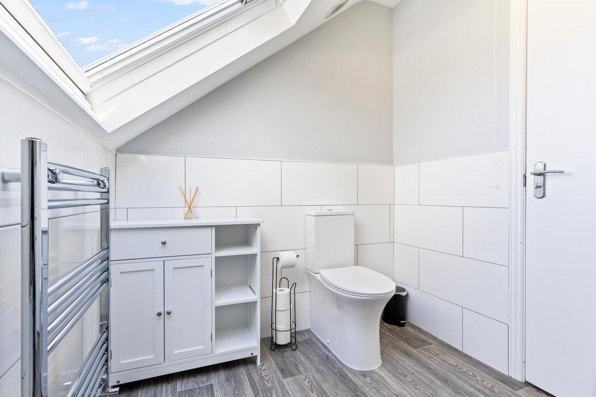 Leilighet Heart Of Acton - Perfect For Large Groups London