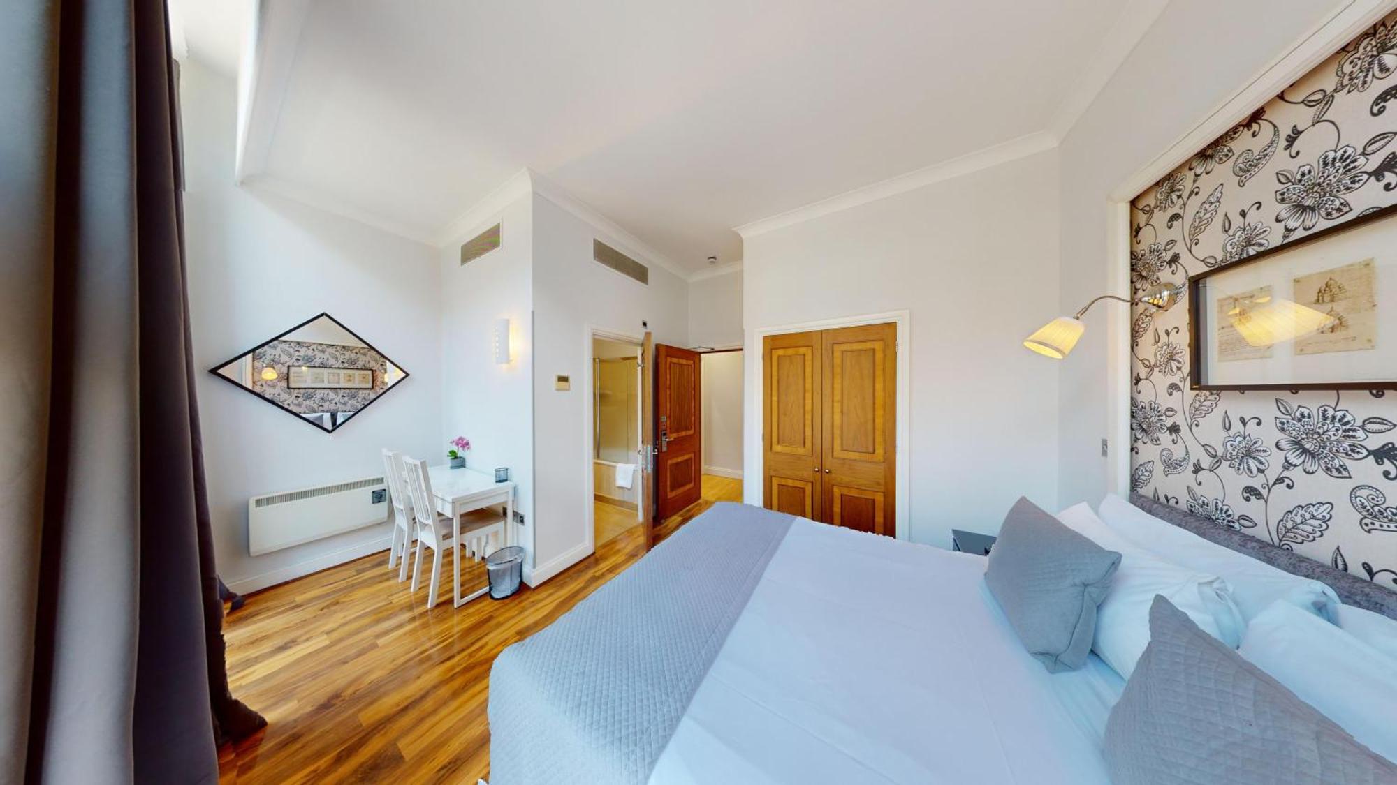Hotel Msk 82 London