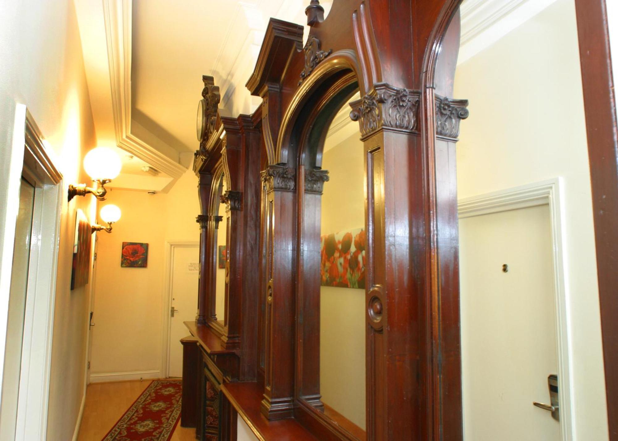 City London Hotel London