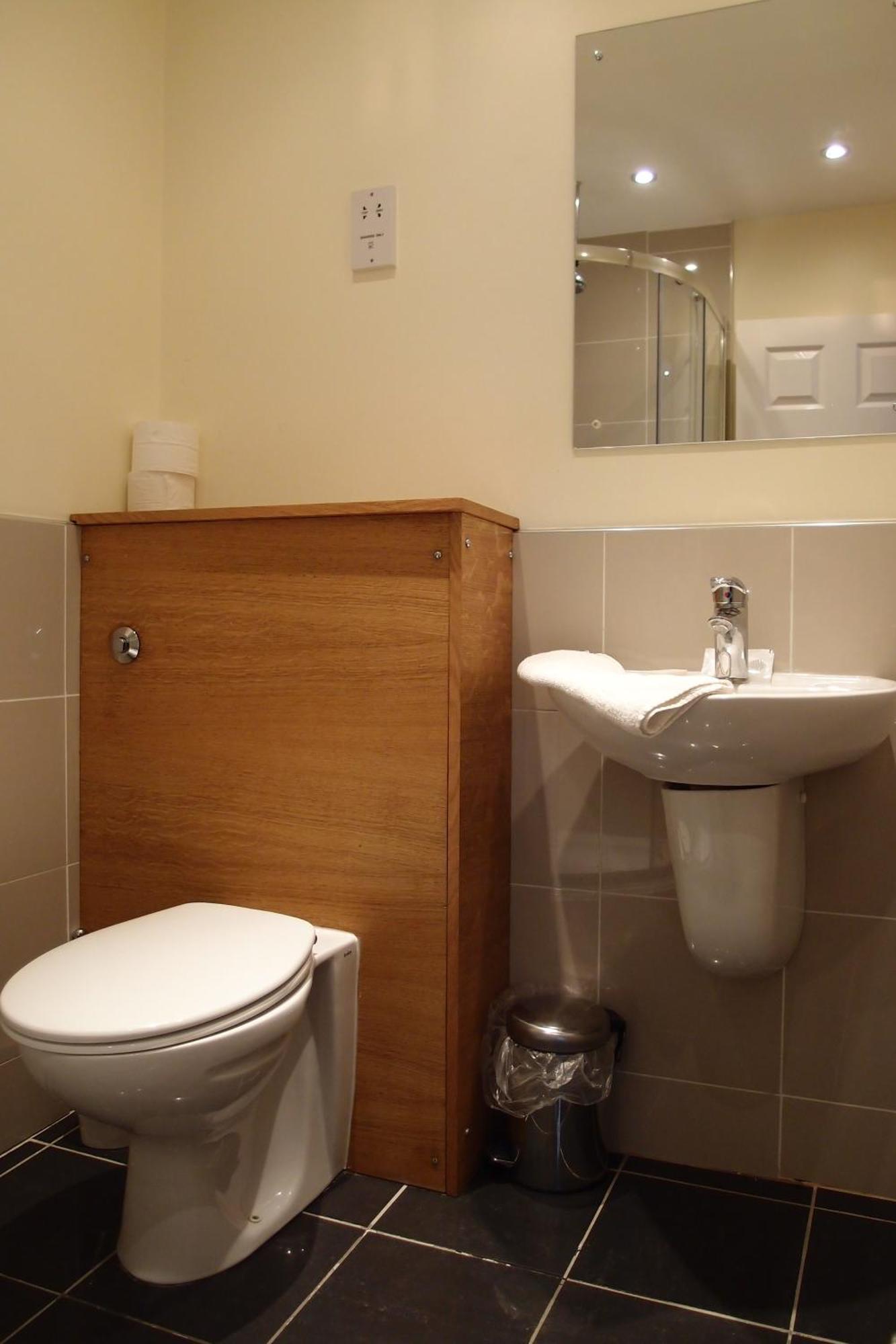 Hotell 65 London
