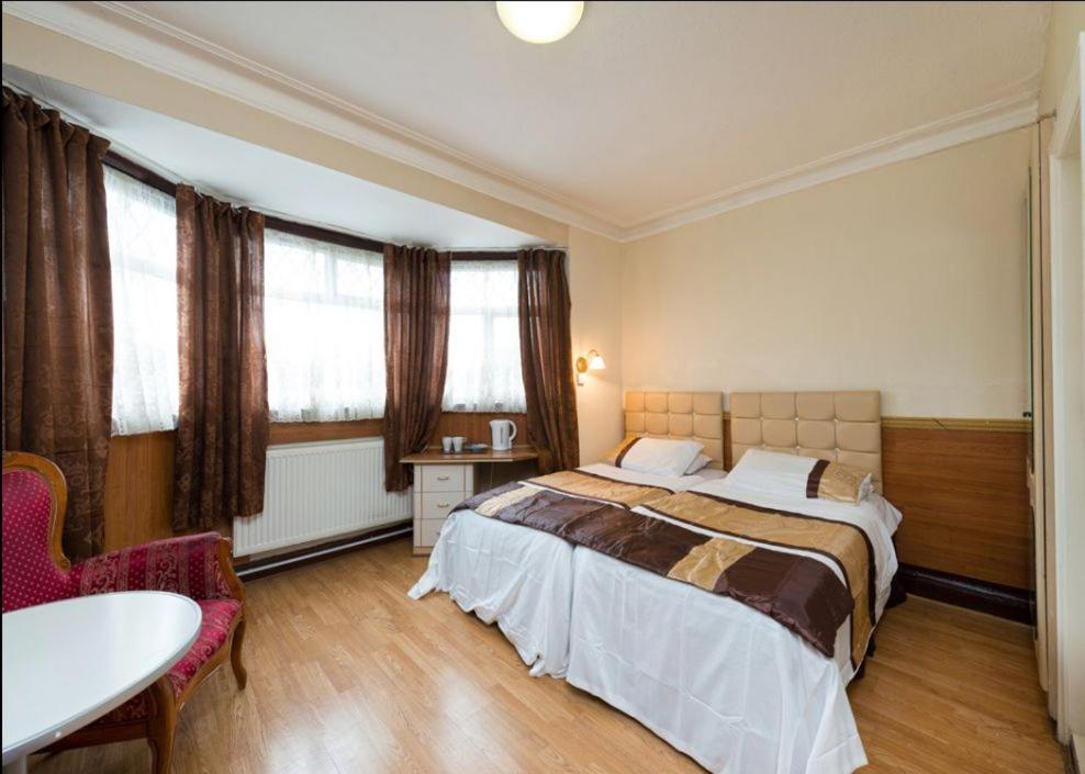 Bed & Breakfast Golders Green 5*