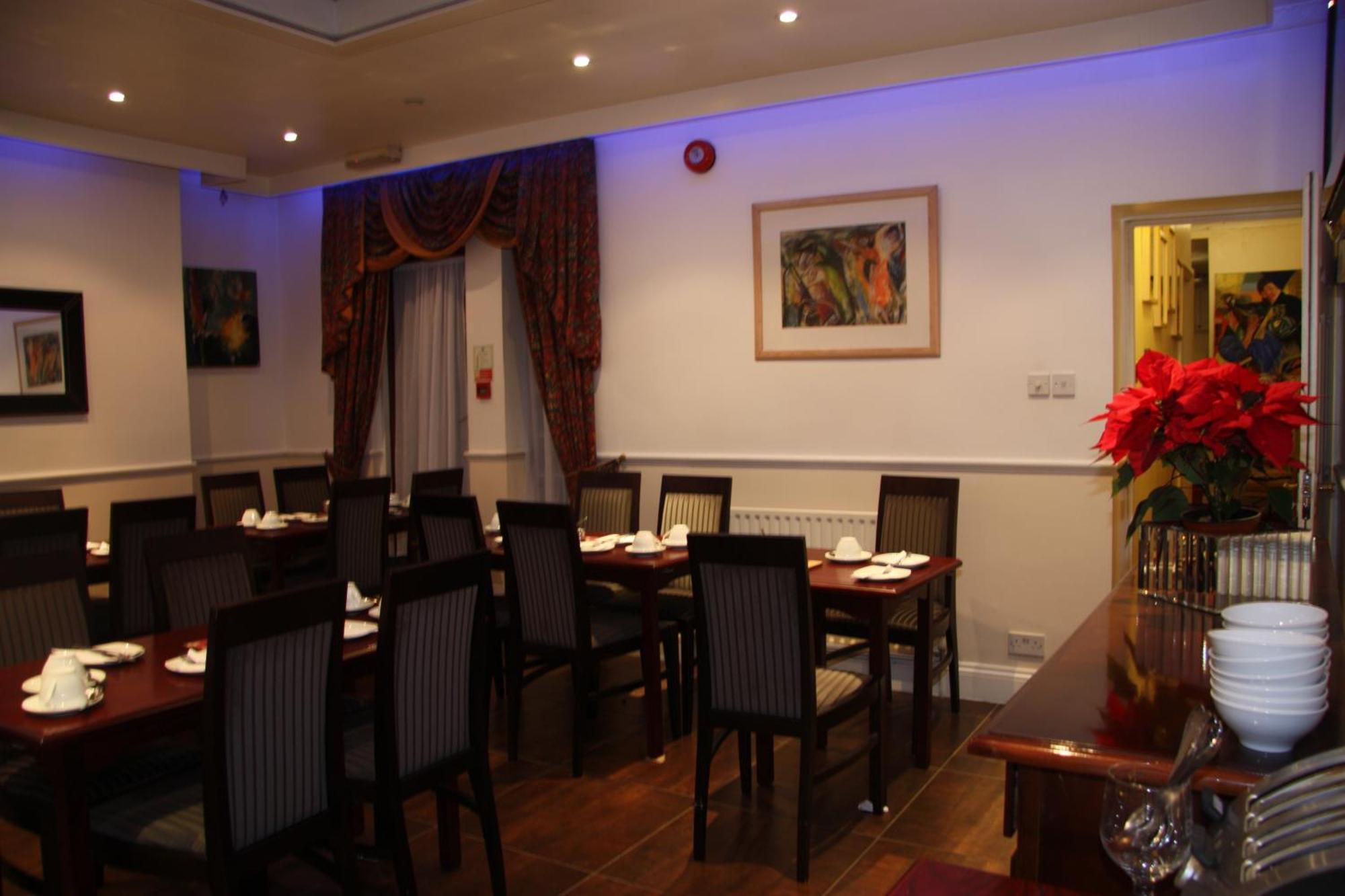 Admiral At Park Avenue London