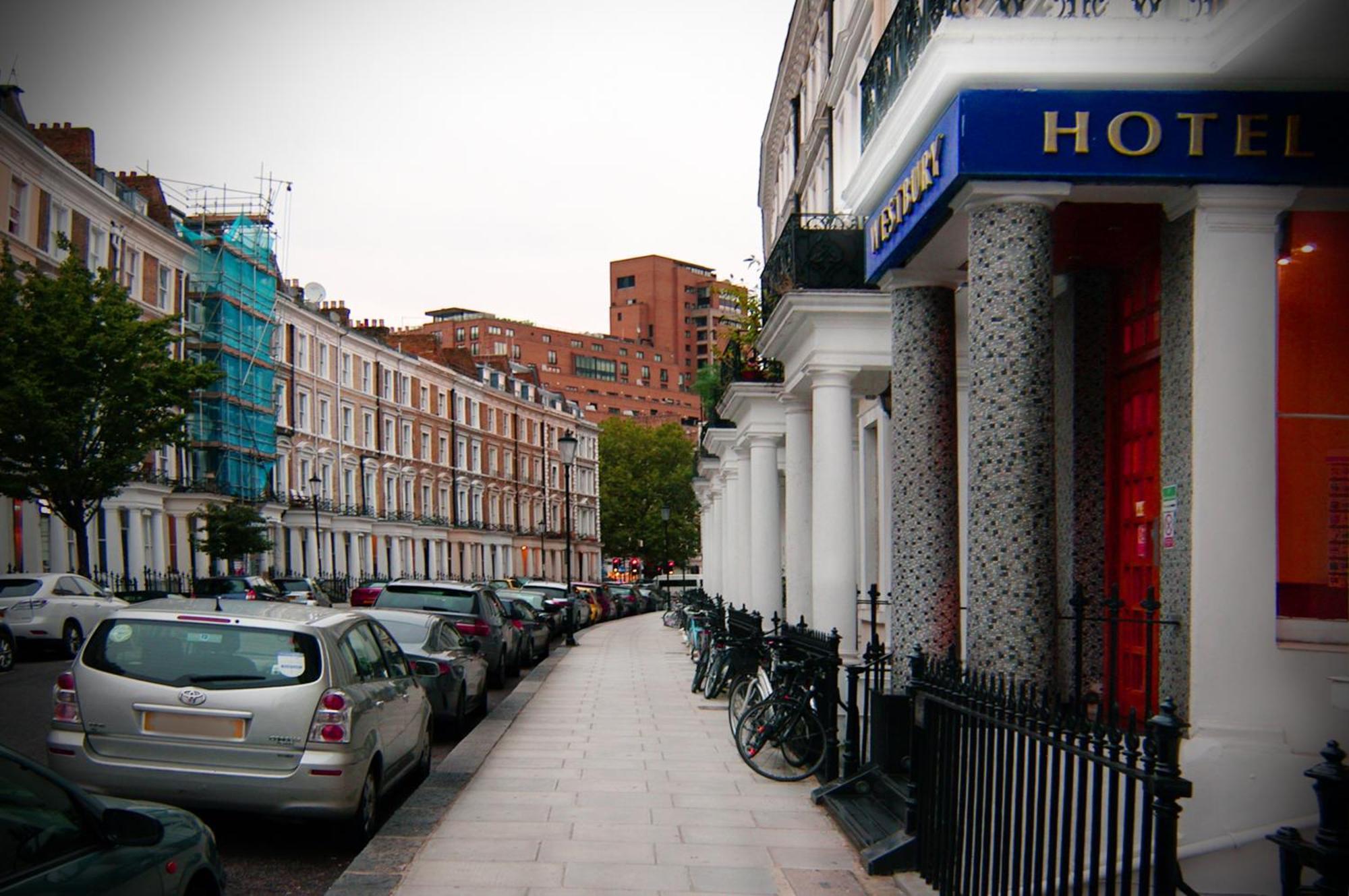 Hotell Westbury 3*