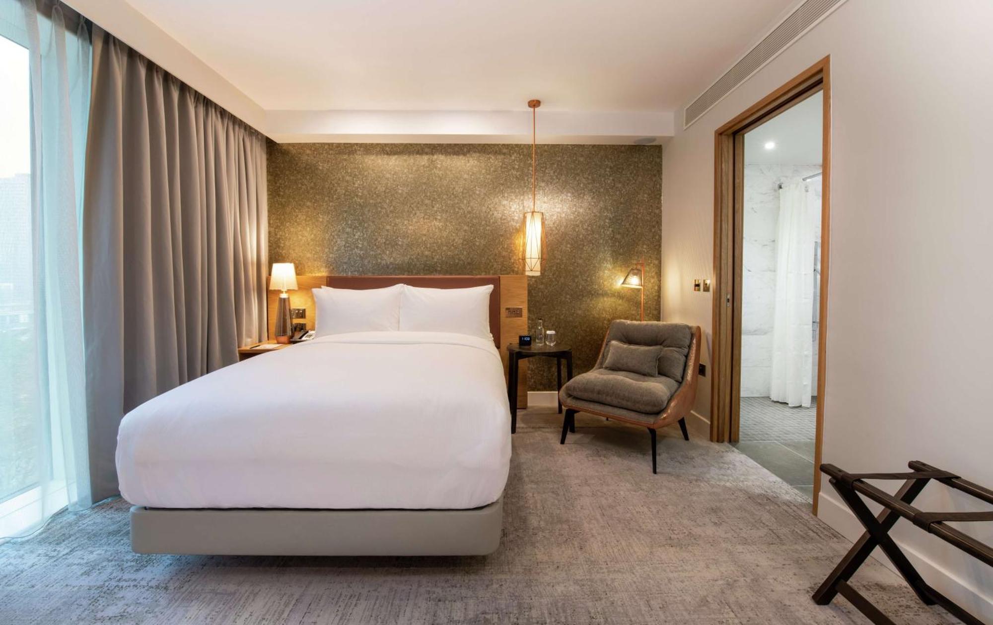 Lincoln Plaza London, Curio Collection By Hilton