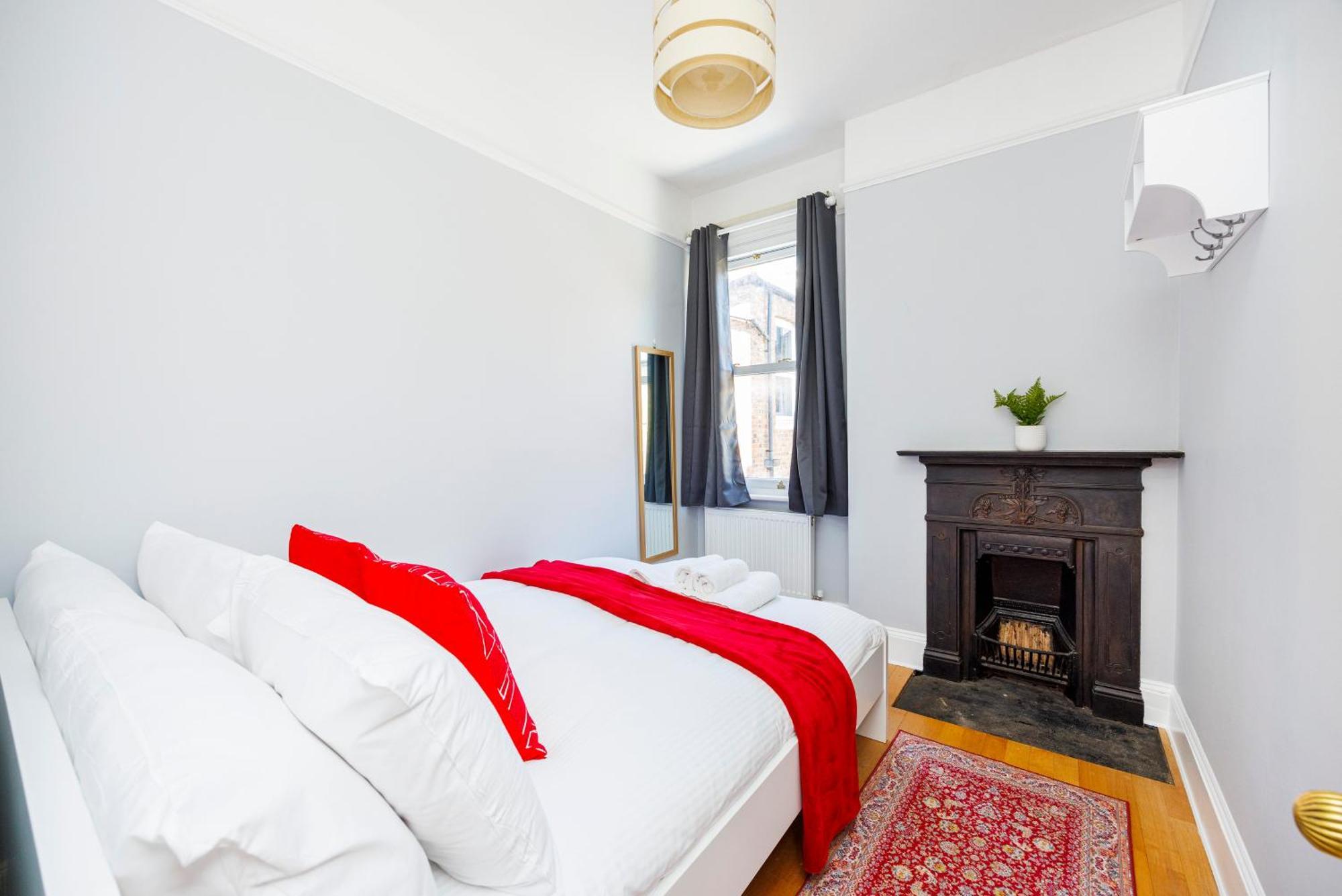 Vakantiehuis 6 Bedroom House By Av Acton Sleeps 11 Free Parking Londen