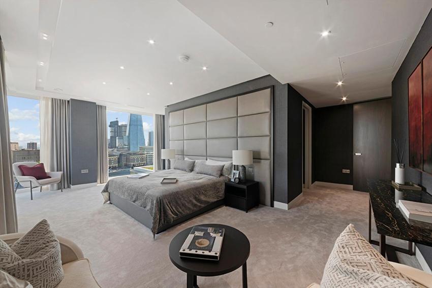 River Thames Duplex Penthouse London