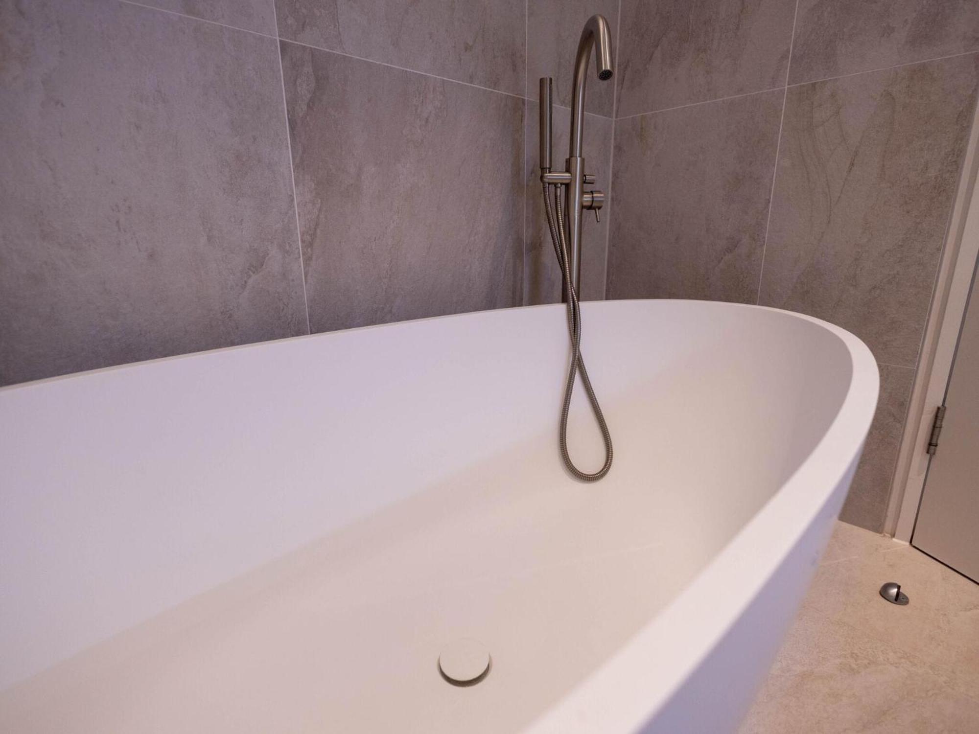 The Arches Luxurious Three Bedroom Close To Hampstead Heath With Garden Balcony And Courtyard Londen