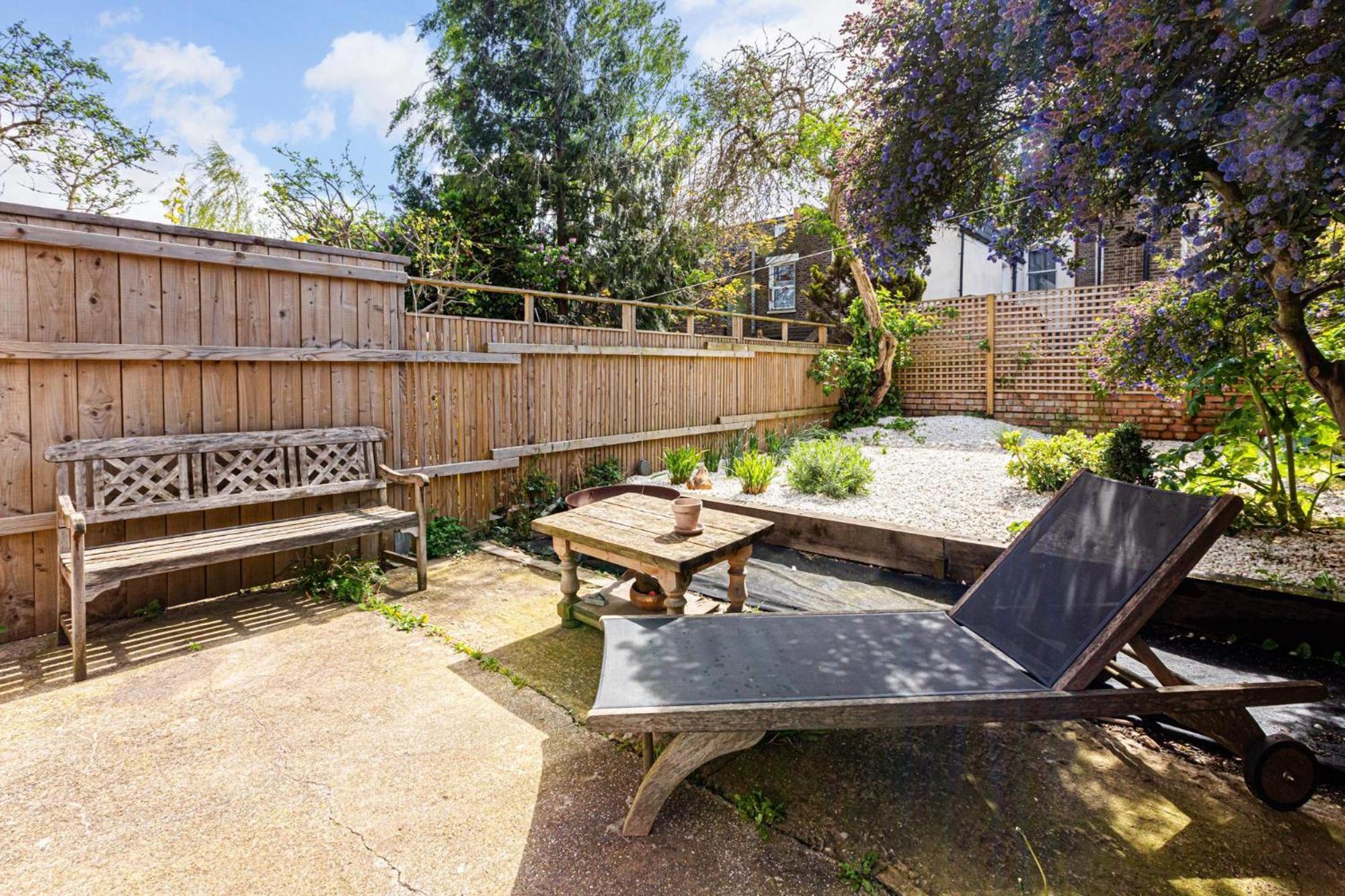 Lejlighed 1 Bed & Garden, Sunny Artist Flat - 20mins To *