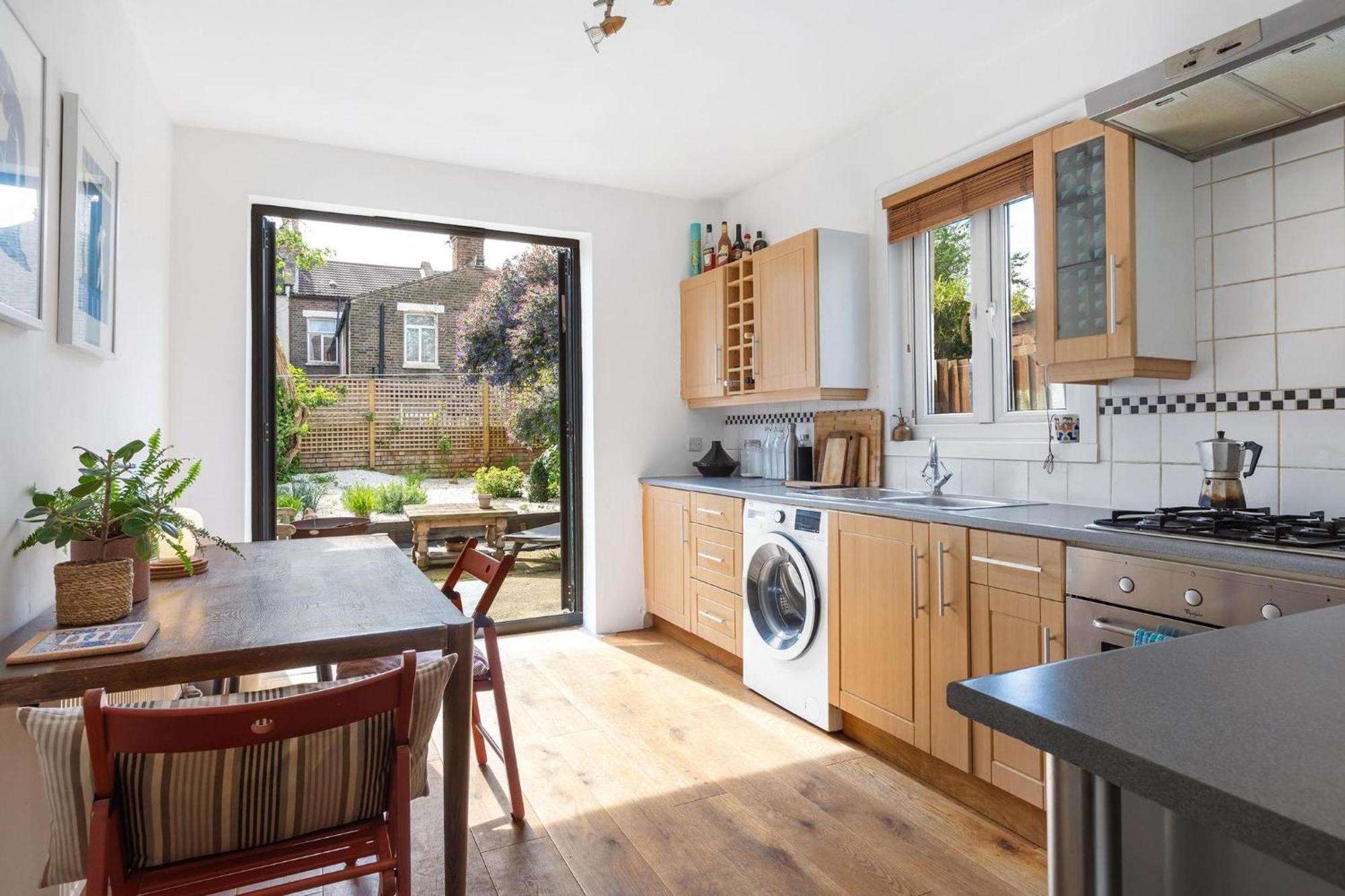 Lejlighed 1 Bed & Garden, Sunny Artist Flat - 20mins To