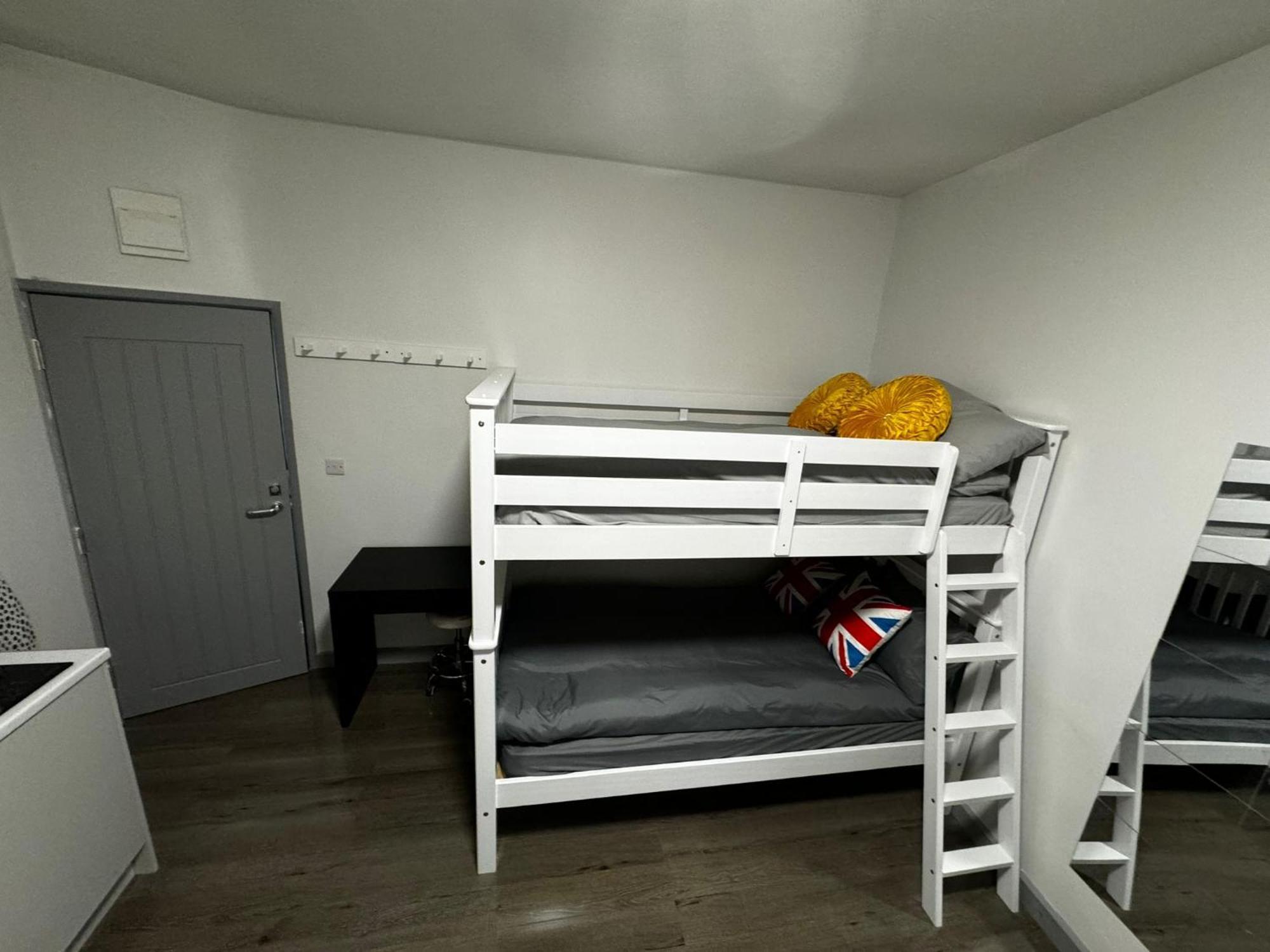 Gæstehus At 173 *