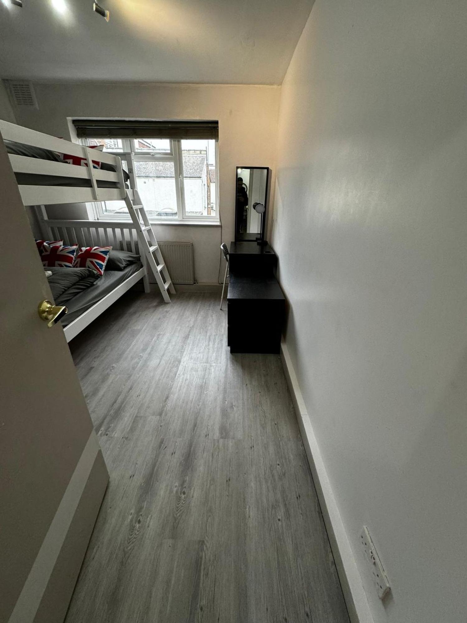 Gæstehus At 173 *