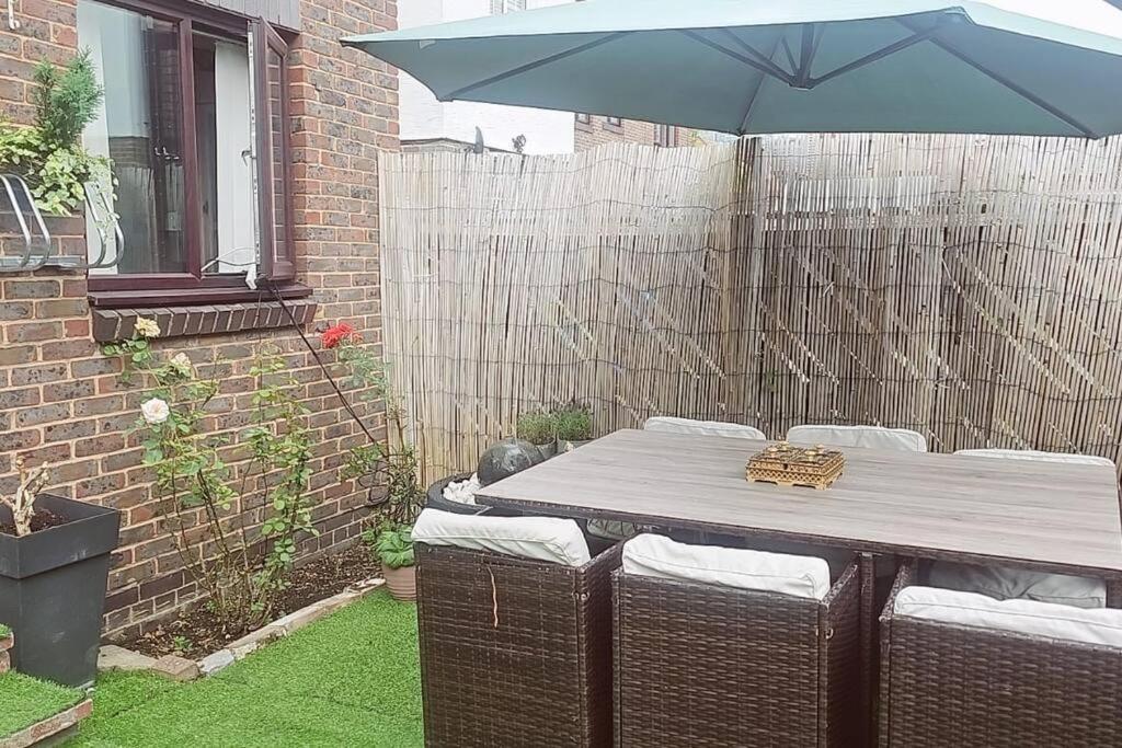 Cosy House Close To Bridge London
