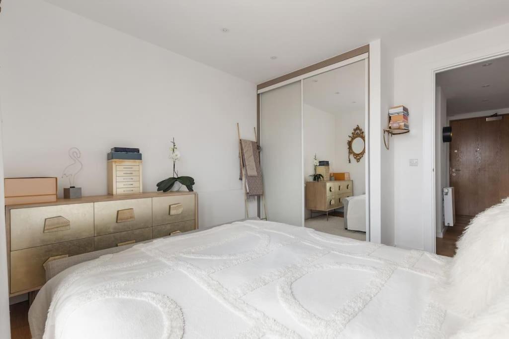 Leilighet Modern New 1-bedroom Stunning Views