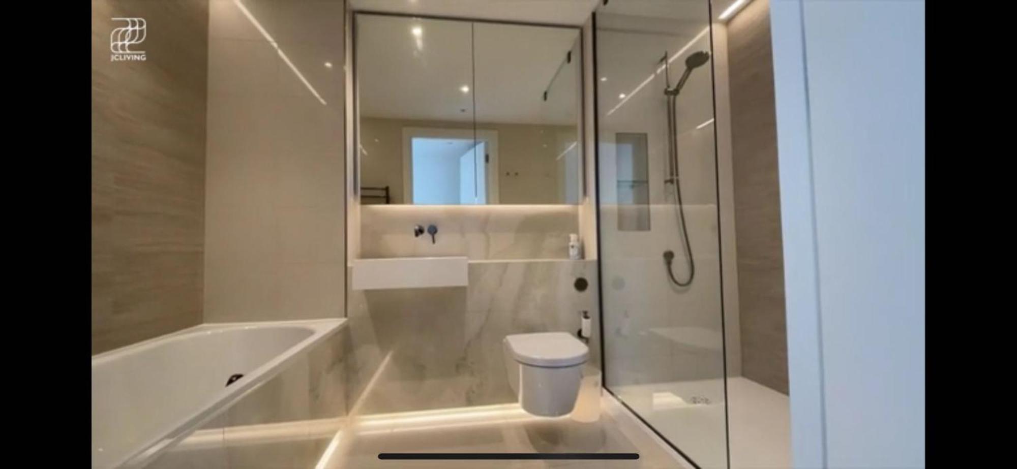 Luxury Modern 2bd 2ba White Living Londen