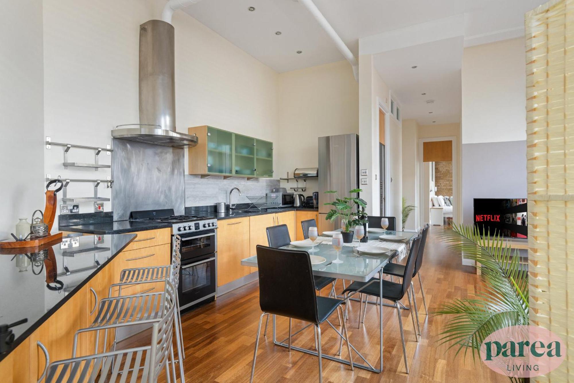 Lejlighed Parea Living - Spacious 3 Bed Flat, Canary Wharf Views With Parking London
