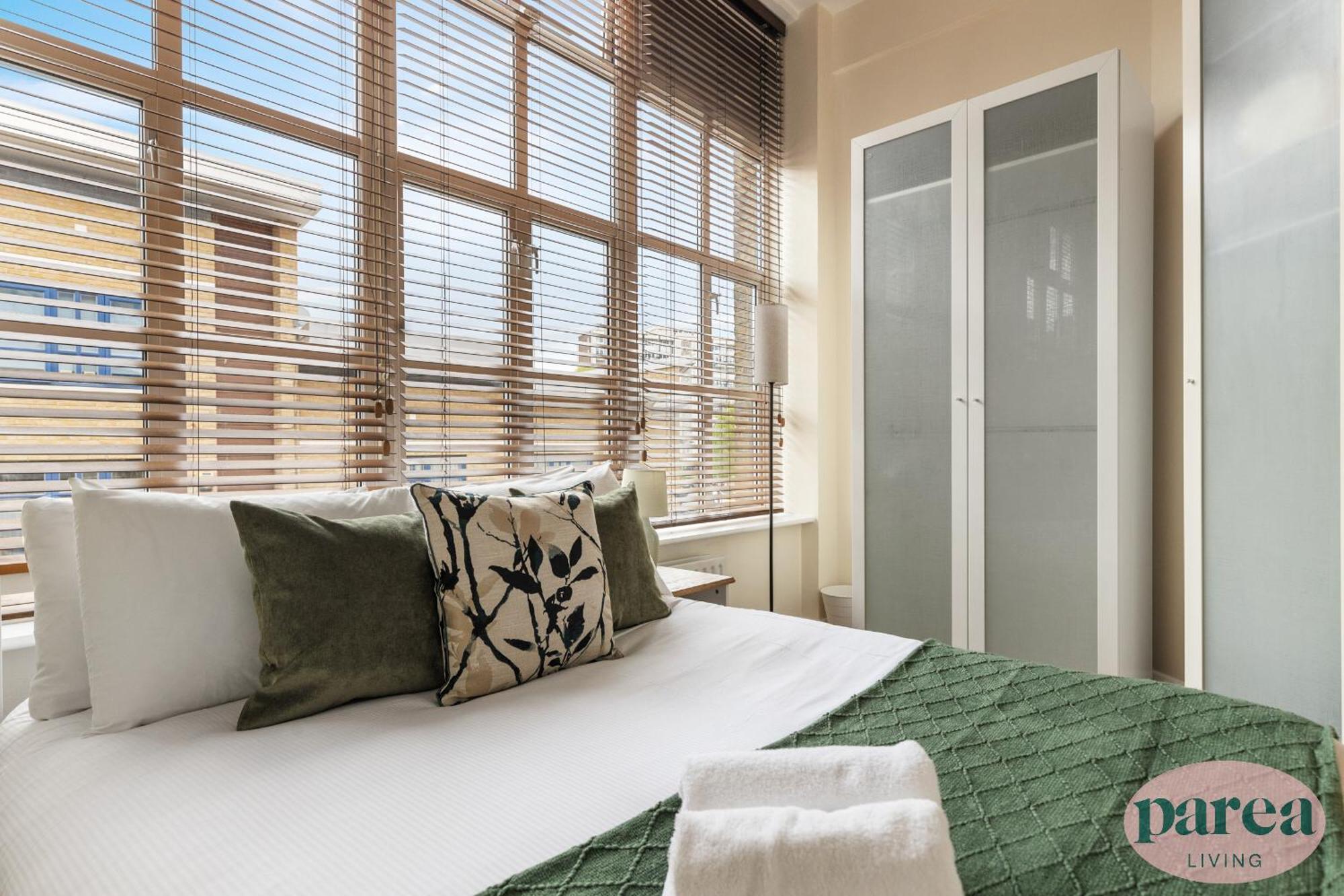 Lejlighed Parea Living - Spacious 3 Bed Flat, Canary Wharf Views With Parking